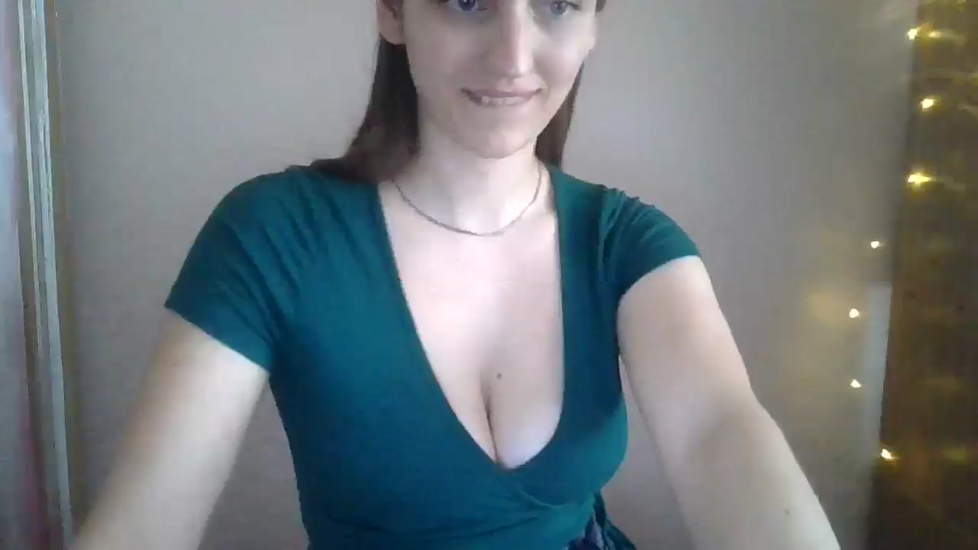 Gallery image thumbnail from SarahMills's myfreecams stream on, 07/03/2025, 10:59 image 2 of 20