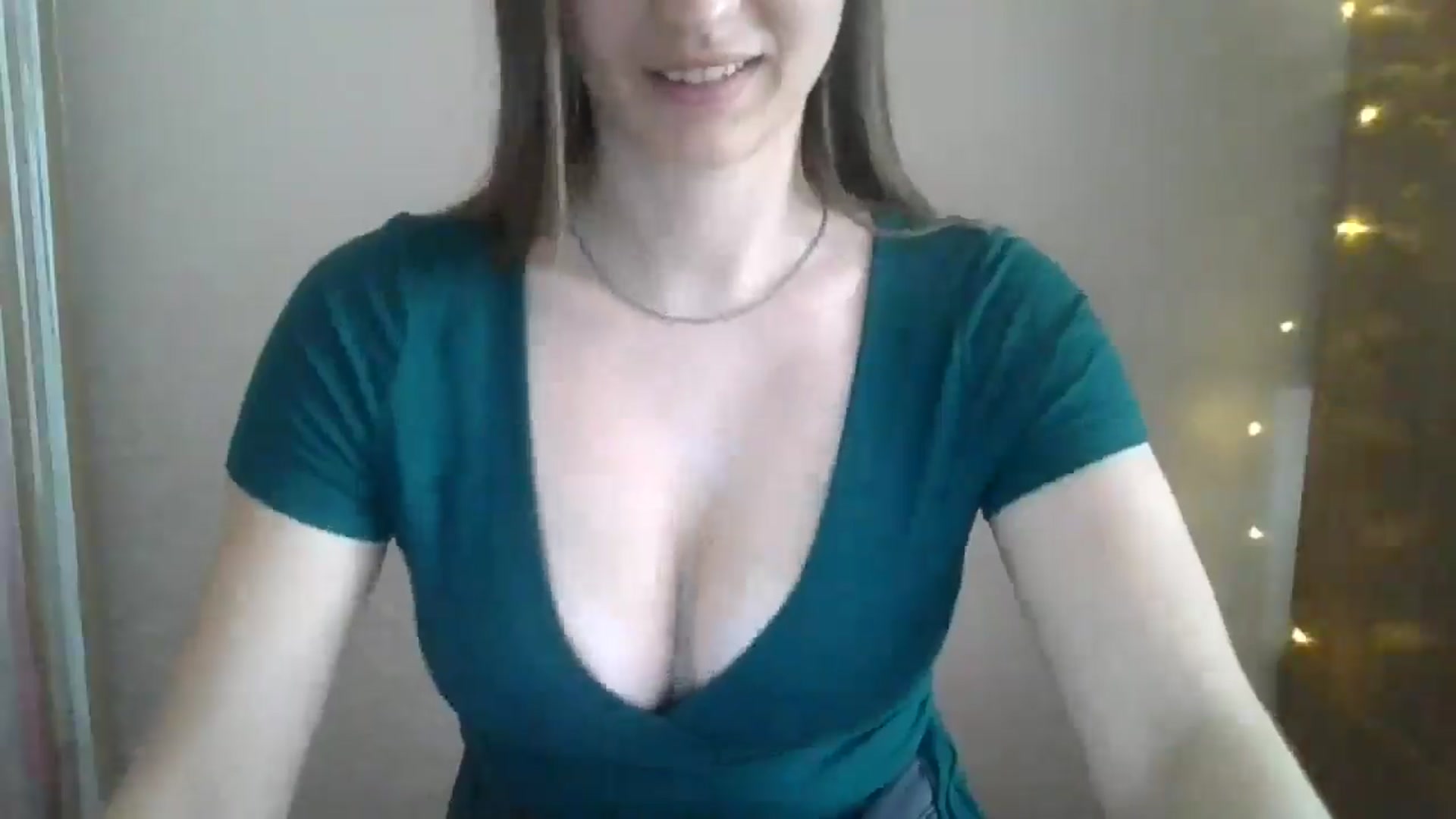 Gallery image thumbnail from SarahMills's myfreecams stream on, 07/03/2025, 12:18 image 6 of 20