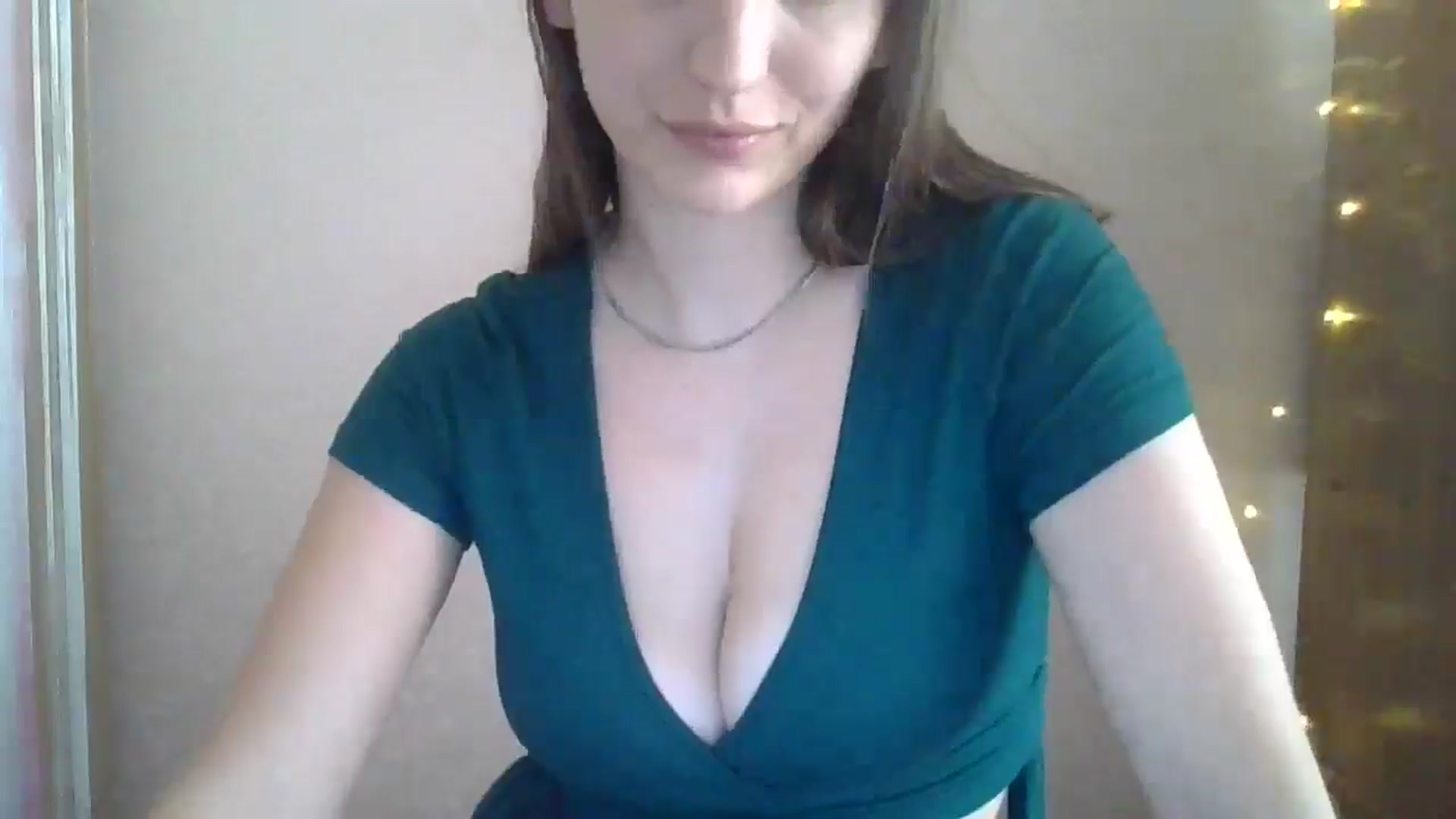 Gallery image thumbnail from SarahMills's myfreecams stream on, 07/03/2025, 13:02 image 16 of 20