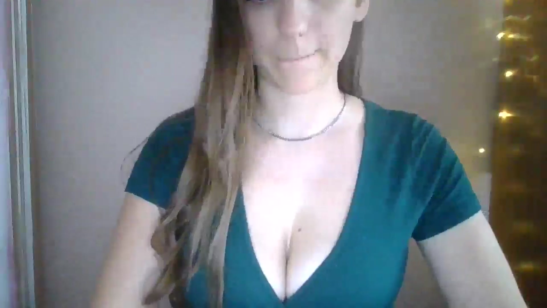 Gallery image thumbnail from SarahMills's myfreecams stream on, 07/03/2025, 13:02 image 9 of 20