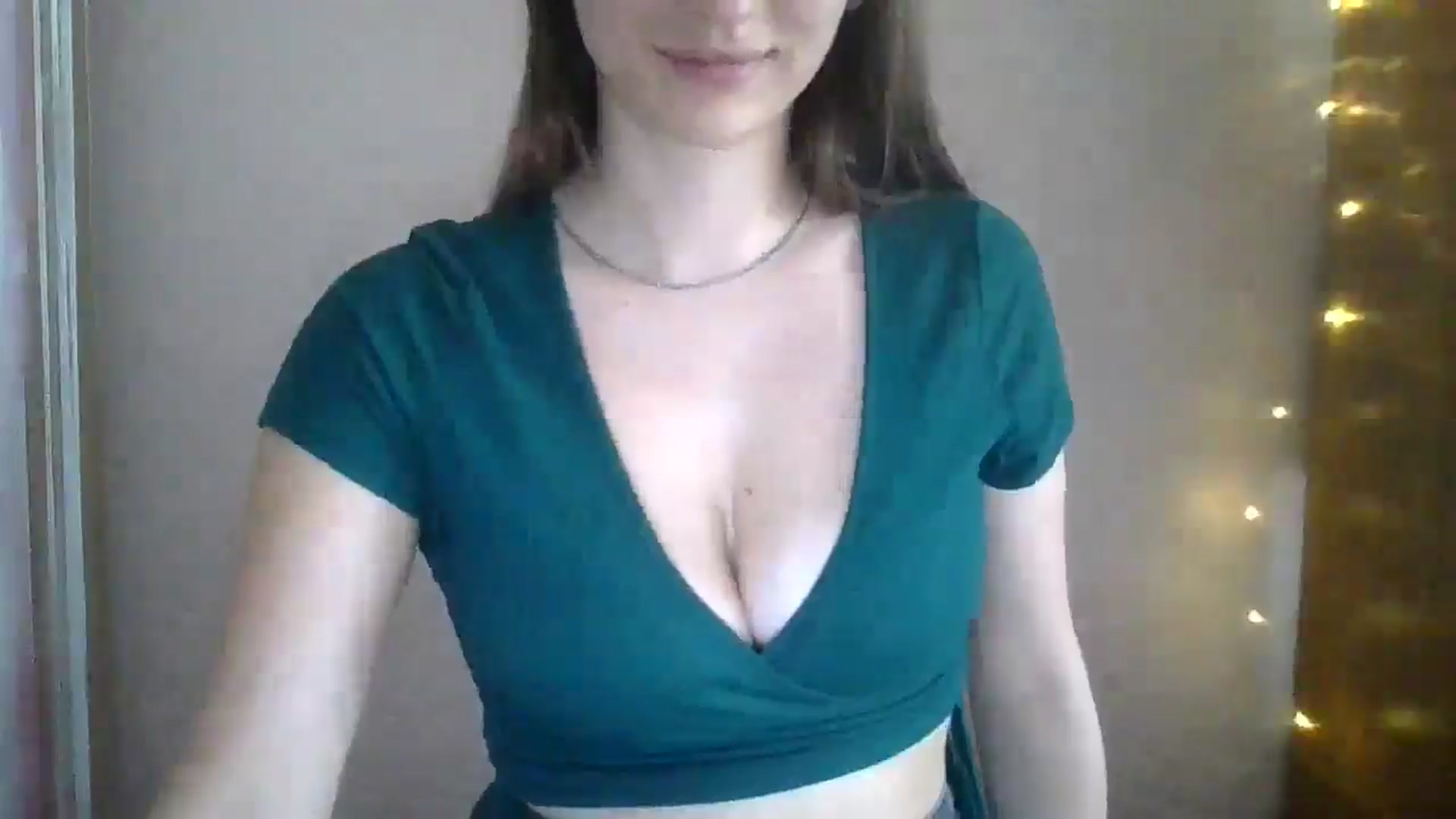 Gallery image thumbnail from SarahMills's myfreecams stream on, 07/03/2025, 13:02 image 15 of 20