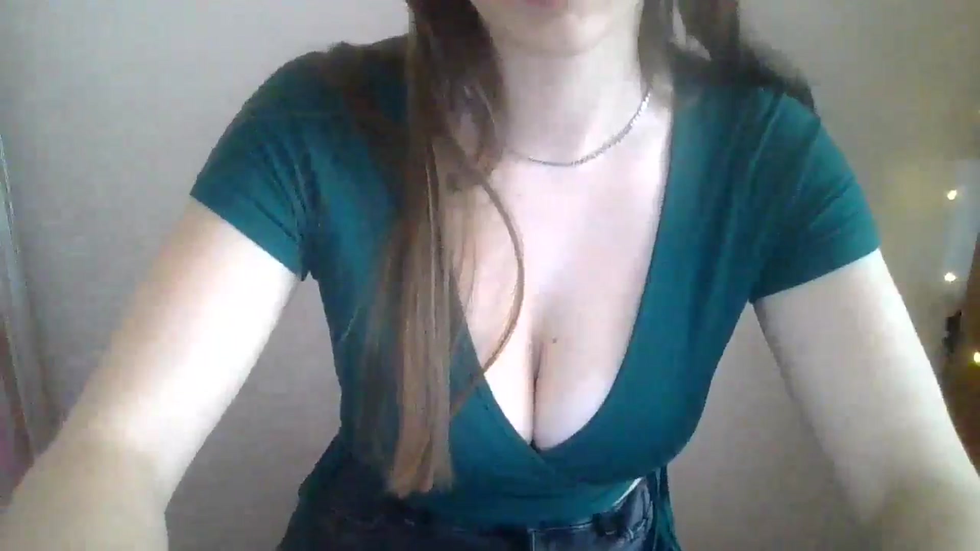 Gallery image thumbnail from SarahMills's myfreecams stream on, 07/04/2025, 08:56 image 8 of 20