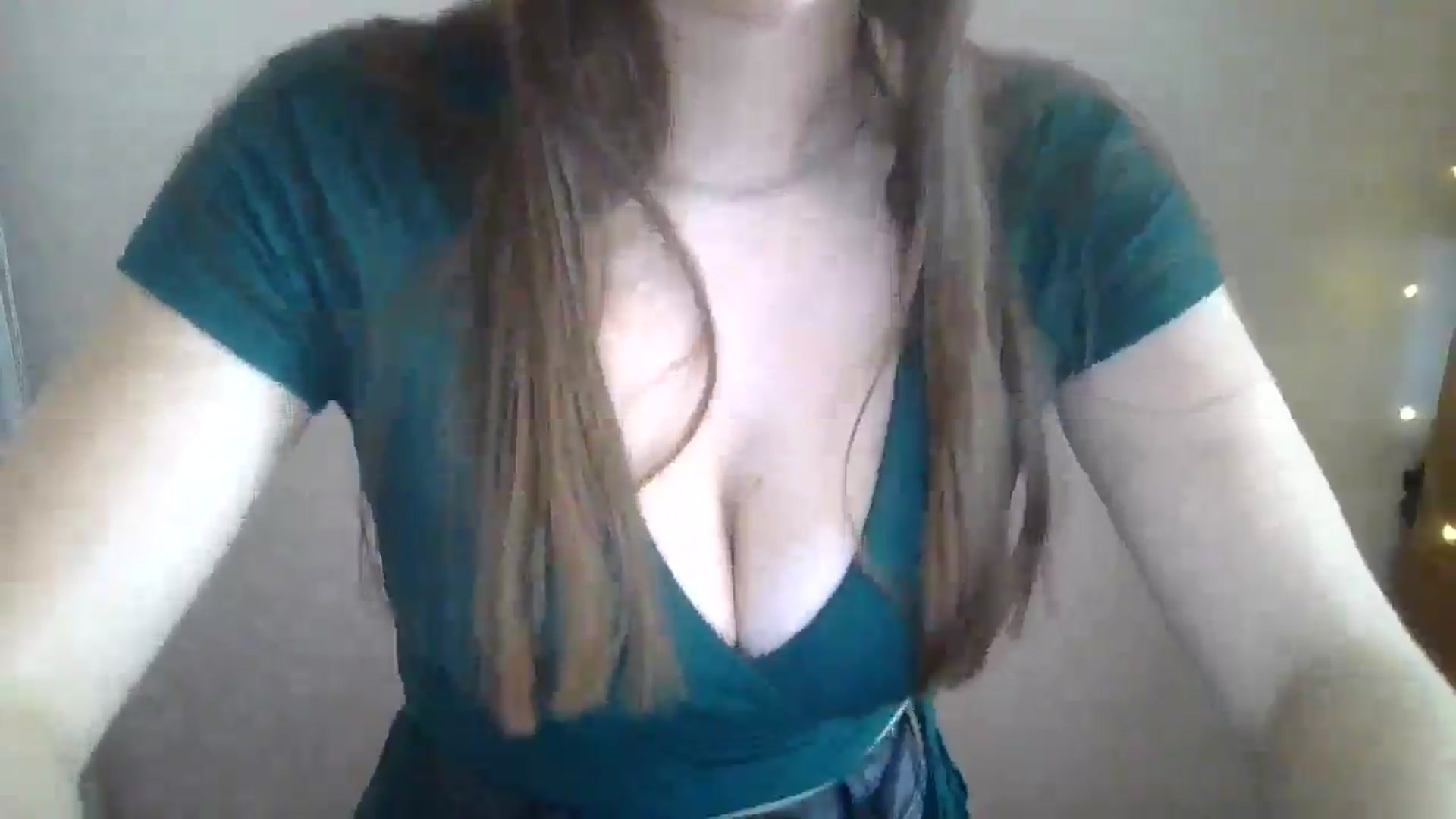 Gallery image thumbnail from SarahMills's myfreecams stream on, 07/04/2025, 08:56 image 6 of 20