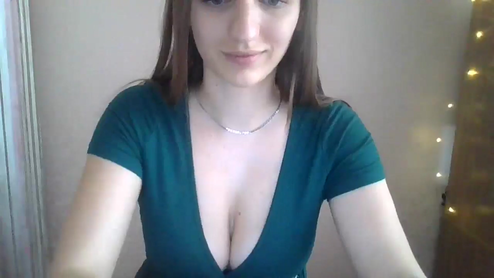 Gallery image thumbnail from SarahMills's myfreecams stream on, 07/04/2025, 13:08 image 14 of 20