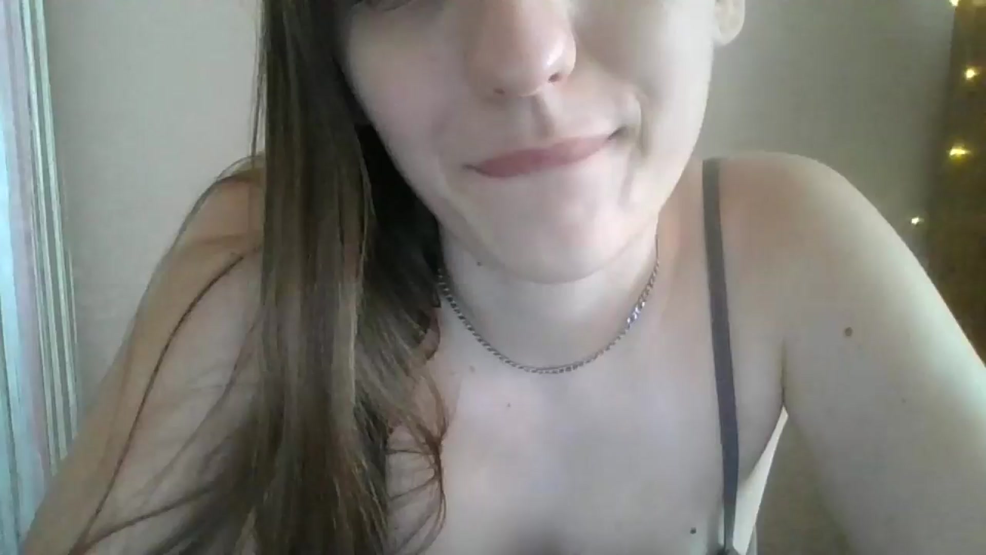 Gallery image thumbnail from SarahMills's myfreecams stream on, 07/05/2025, 11:13 image 10 of 20
