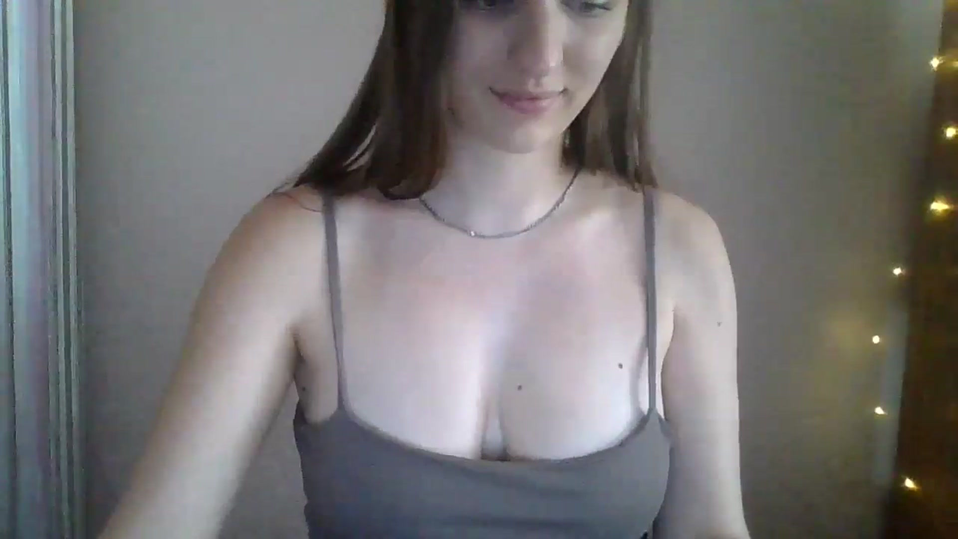 Gallery image thumbnail from SarahMills's myfreecams stream on, 07/05/2025, 13:40 image 14 of 20