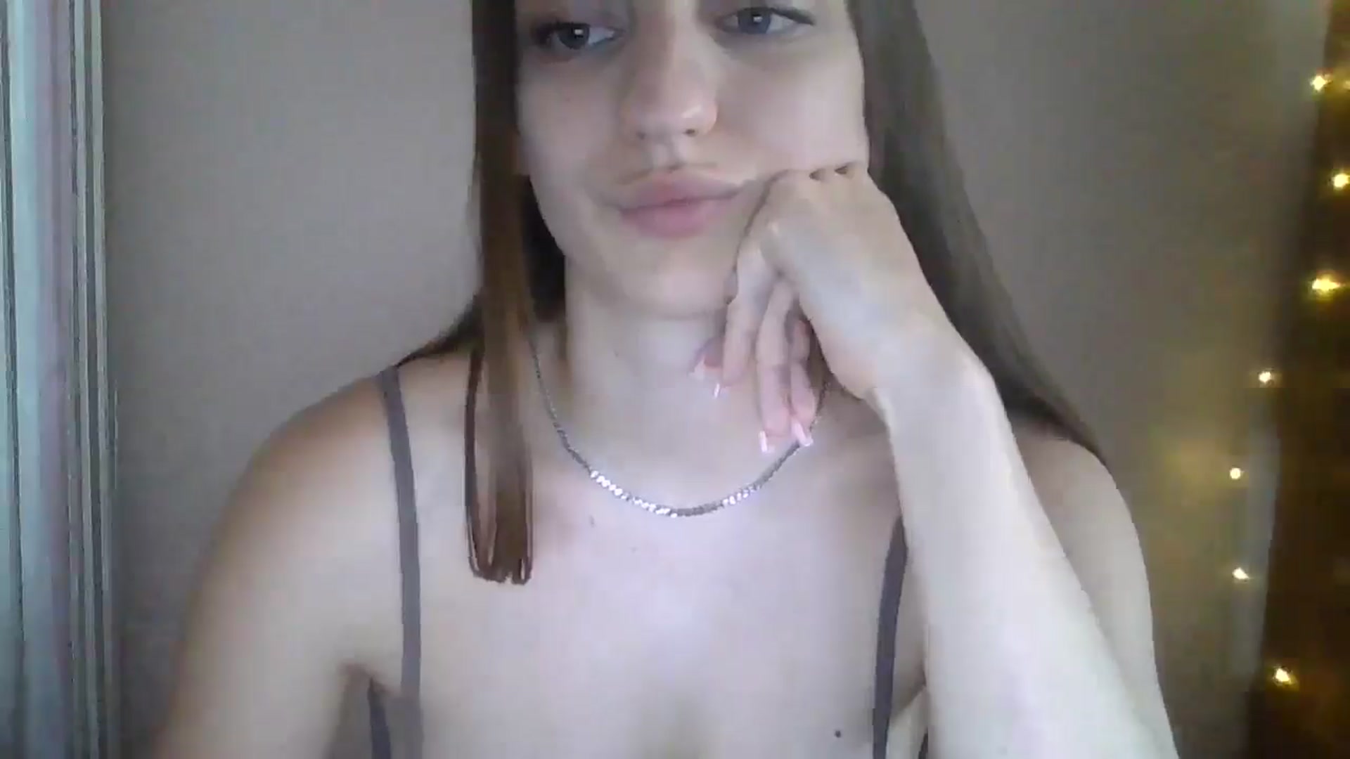 Gallery image thumbnail from SarahMills's myfreecams stream on, 07/05/2025, 13:40 image 20 of 20