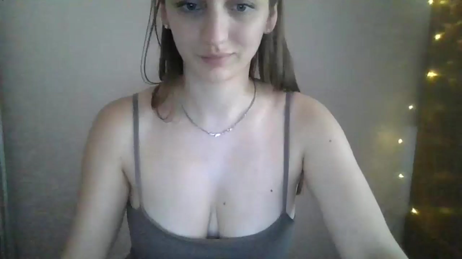 Gallery image thumbnail from SarahMills's myfreecams stream on, 07/06/2025, 13:26 image 13 of 20