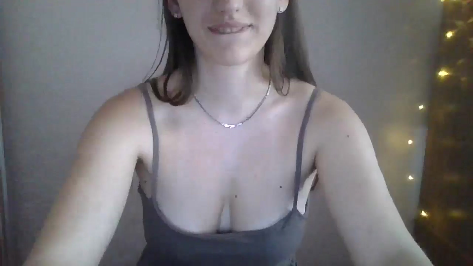 Gallery image thumbnail from SarahMills's myfreecams stream on, 07/06/2025, 13:26 image 19 of 20