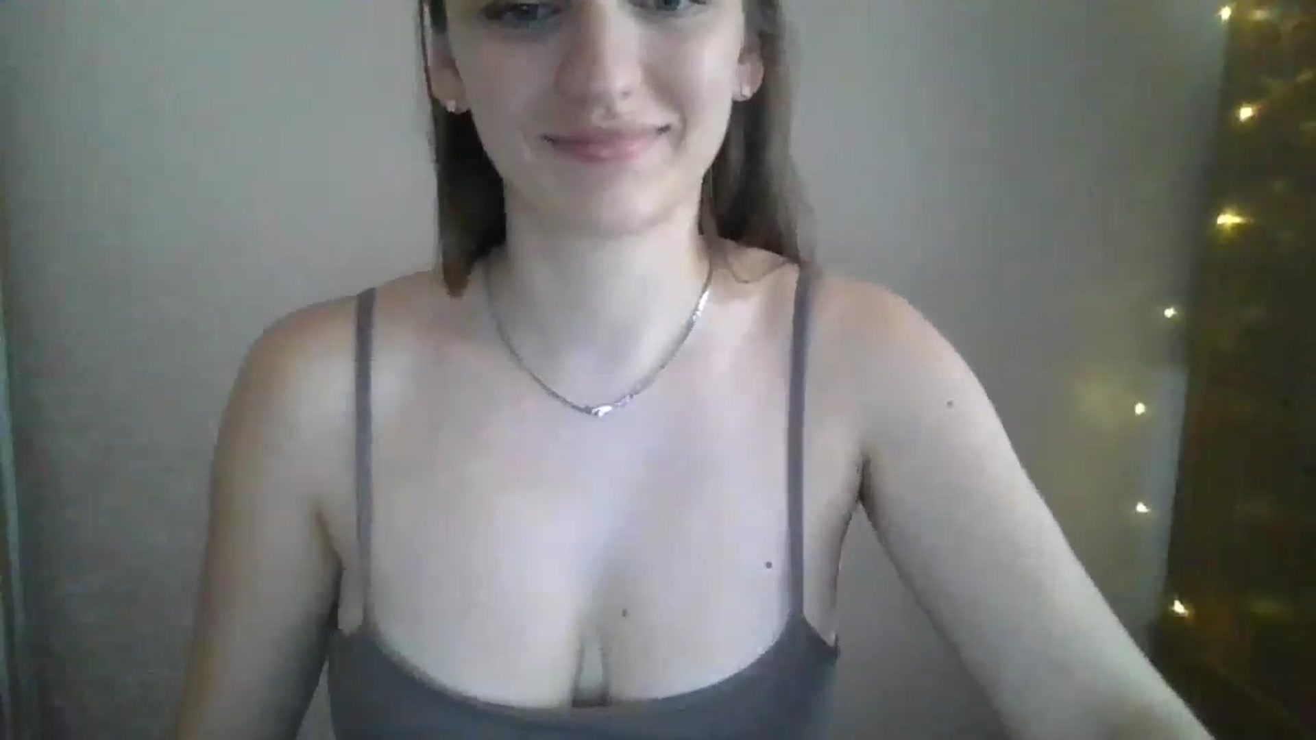 Gallery image thumbnail from SarahMills's myfreecams stream on, 07/06/2025, 13:26 image 4 of 20