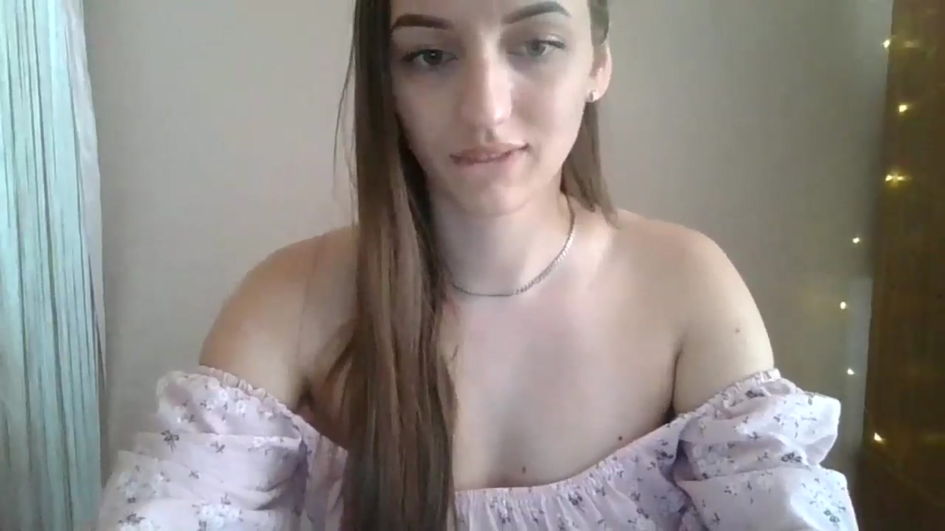 Gallery image thumbnail from SarahMills's myfreecams stream on, 07/12/2025, 12:12 image 10 of 20