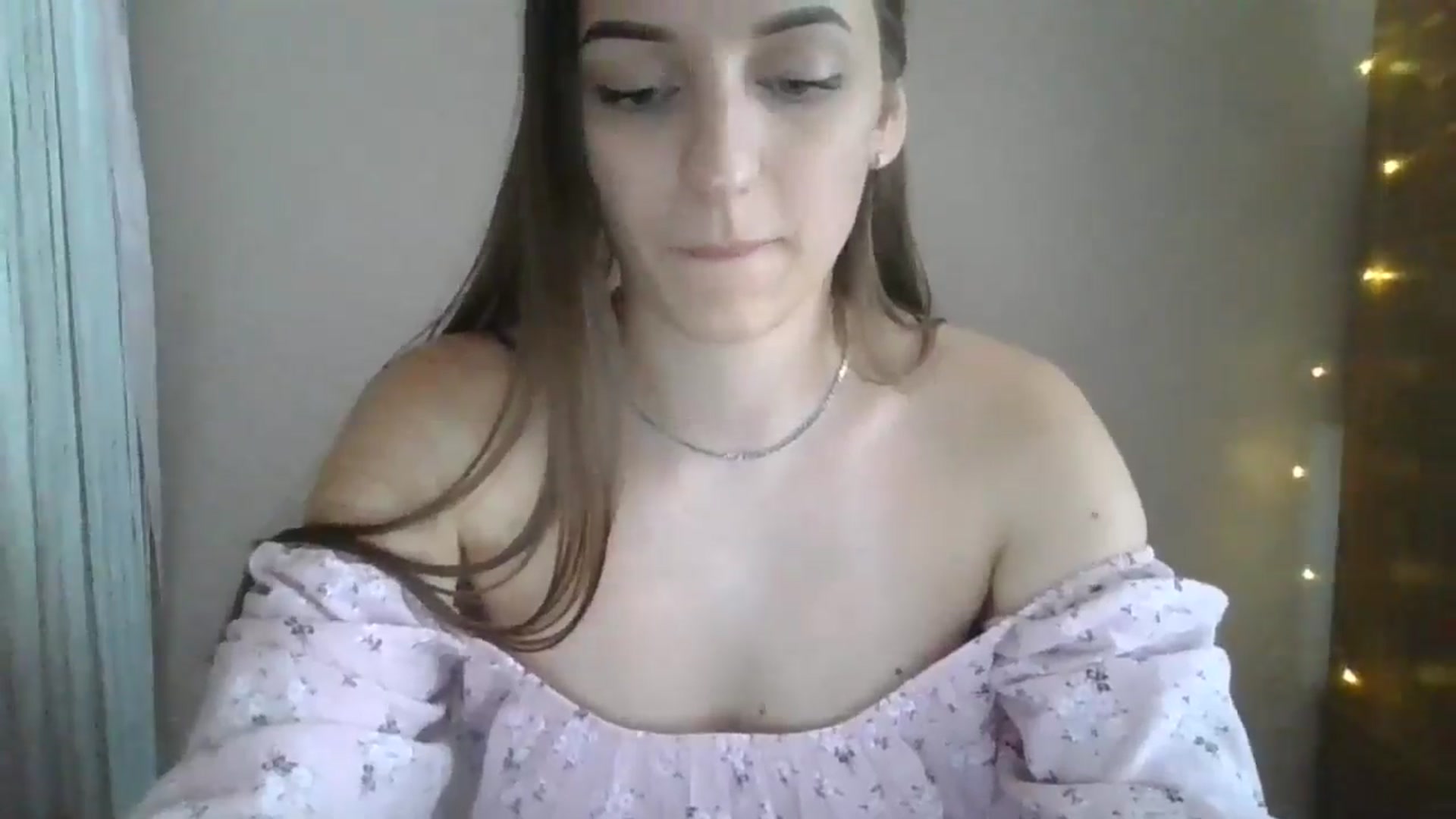 Gallery image thumbnail from SarahMills's myfreecams stream on, 07/12/2025, 12:12 image 17 of 20