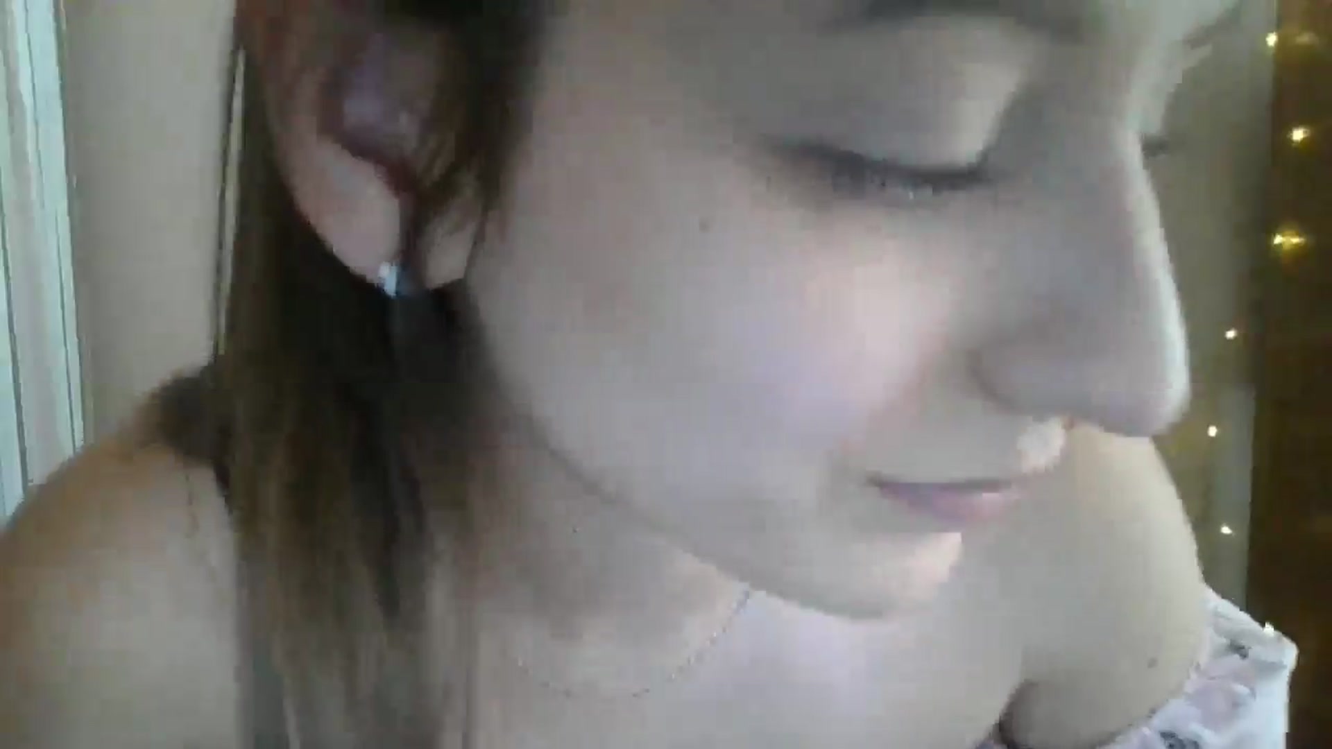 Gallery image thumbnail from SarahMills's myfreecams stream on, 07/12/2025, 13:15 image 8 of 20
