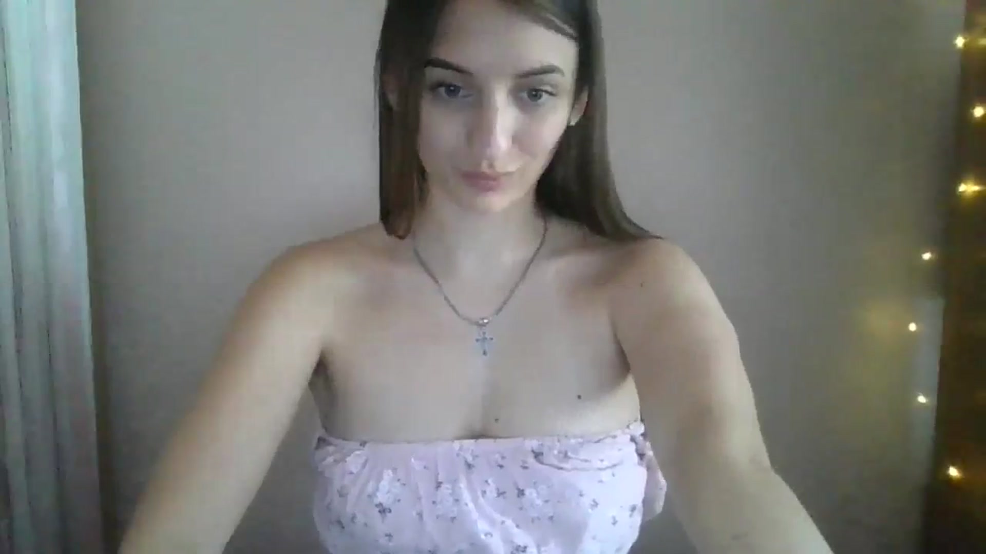 Gallery image thumbnail from SarahMills's myfreecams stream on, 07/13/2025, 13:47 image 12 of 20