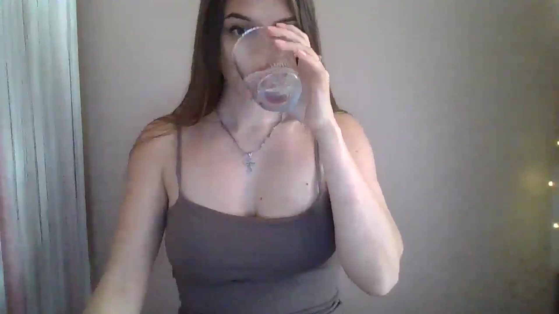 Gallery image thumbnail from SarahMills's myfreecams stream on, 07/17/2025, 13:30 image 6 of 20