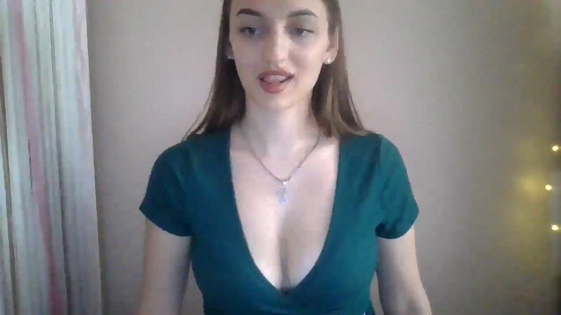 Gallery image thumbnail from SarahMills's myfreecams stream on, 07/18/2025, 11:01 image 16 of 20