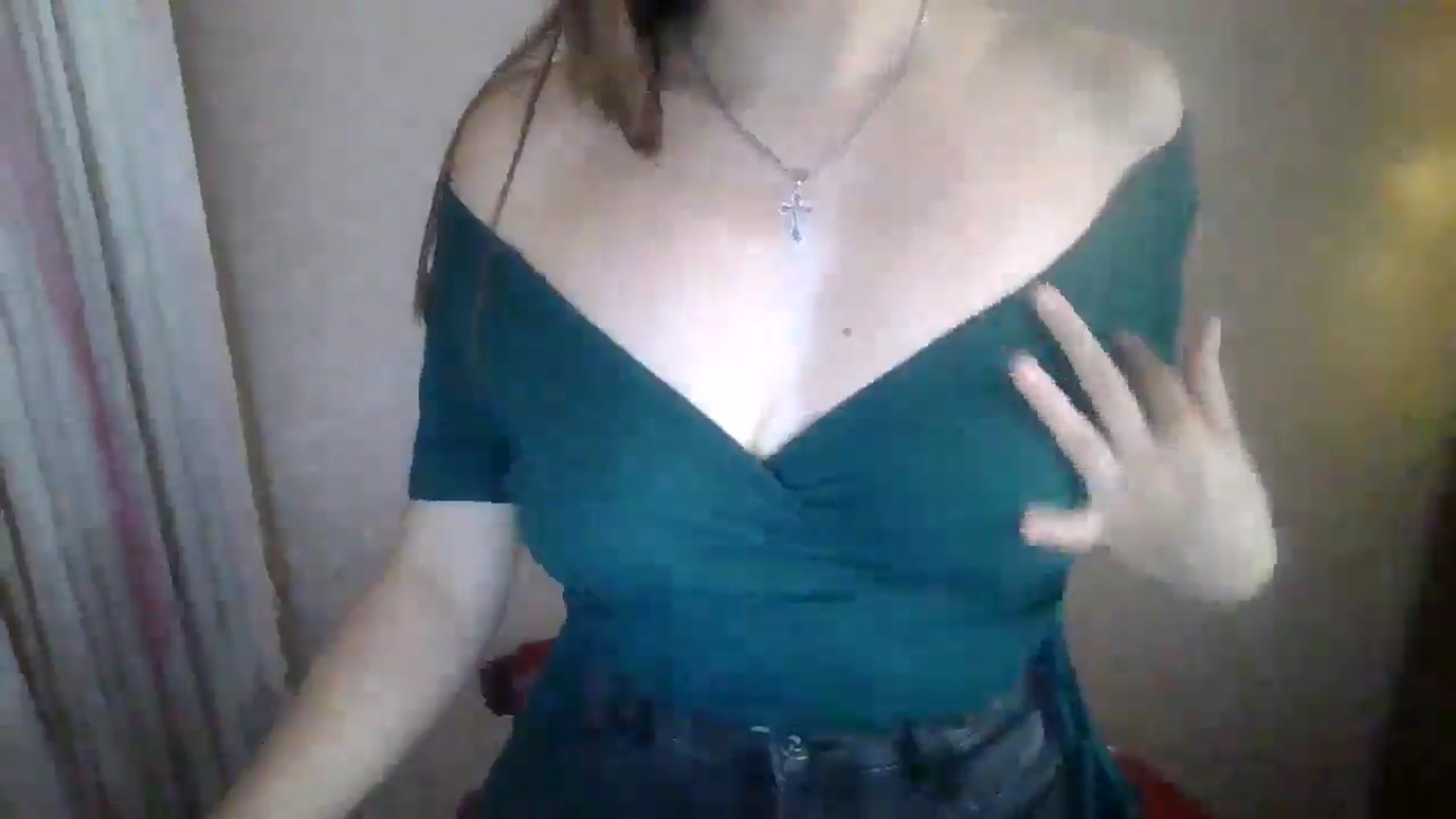 Gallery image thumbnail from SarahMills's myfreecams stream on, 07/18/2025, 12:49 image 18 of 20