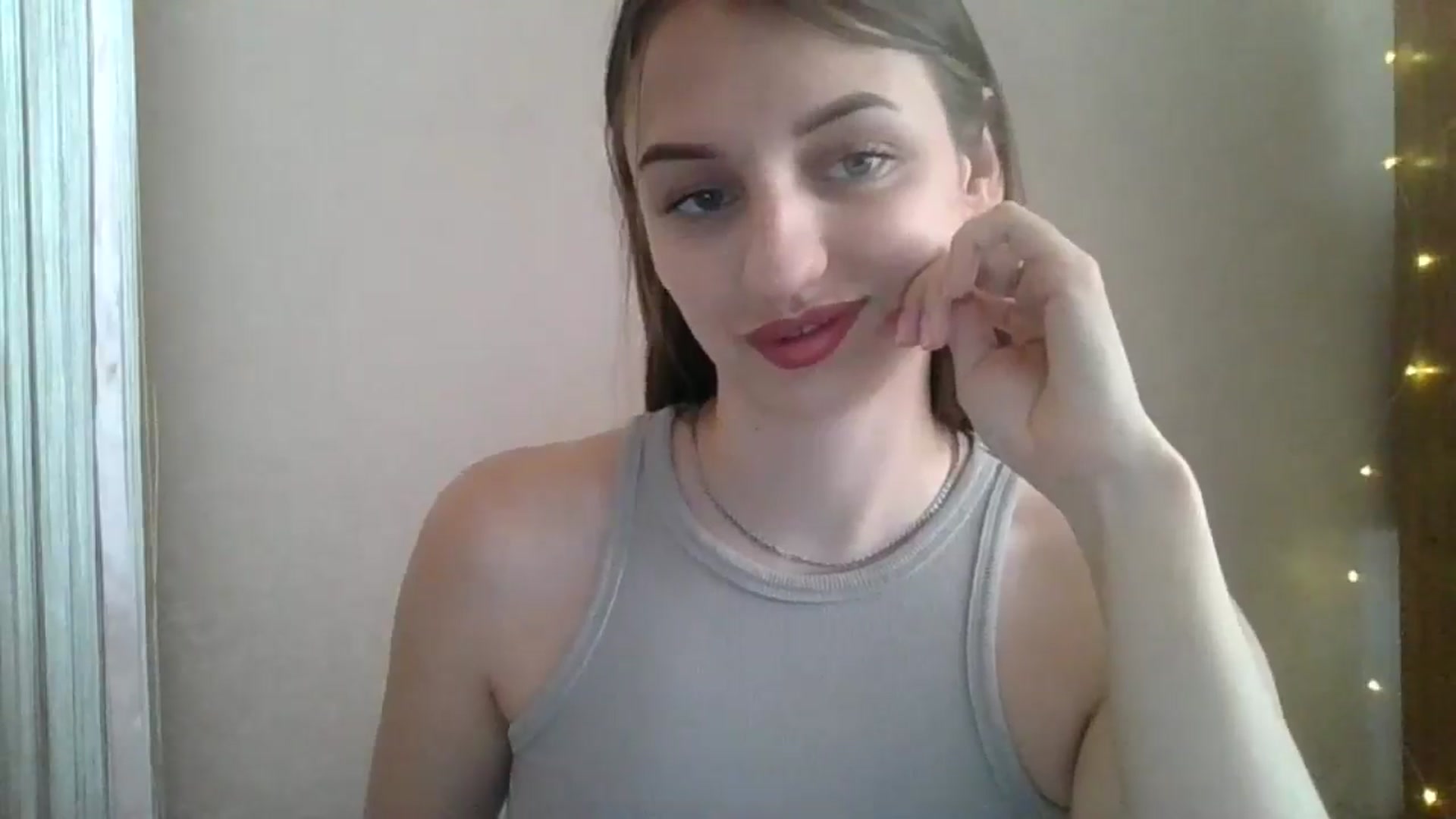 Gallery image thumbnail from SarahMills's myfreecams stream on, 07/19/2025, 09:16 image 10 of 20
