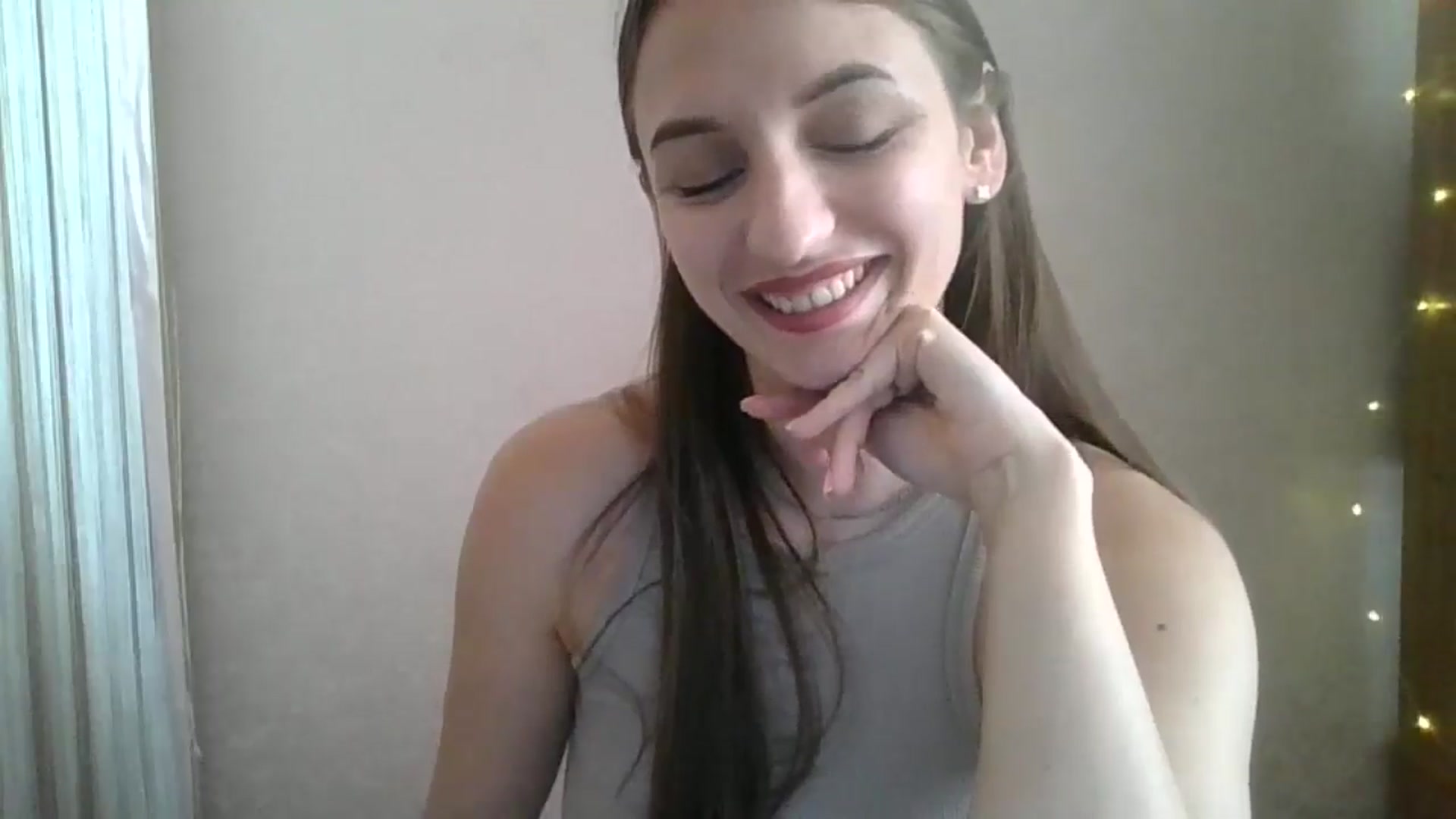Gallery image thumbnail from SarahMills's myfreecams stream on, 07/19/2025, 11:06 image 19 of 20