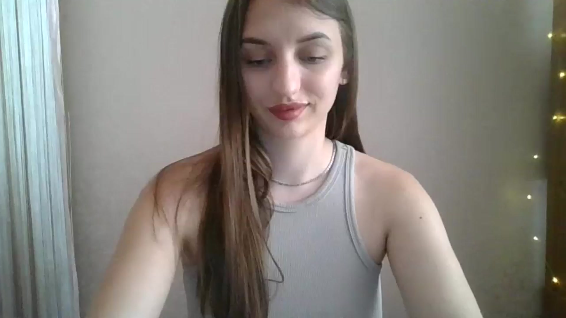 Gallery image thumbnail from SarahMills's myfreecams stream on, 07/19/2025, 11:06 image 7 of 20