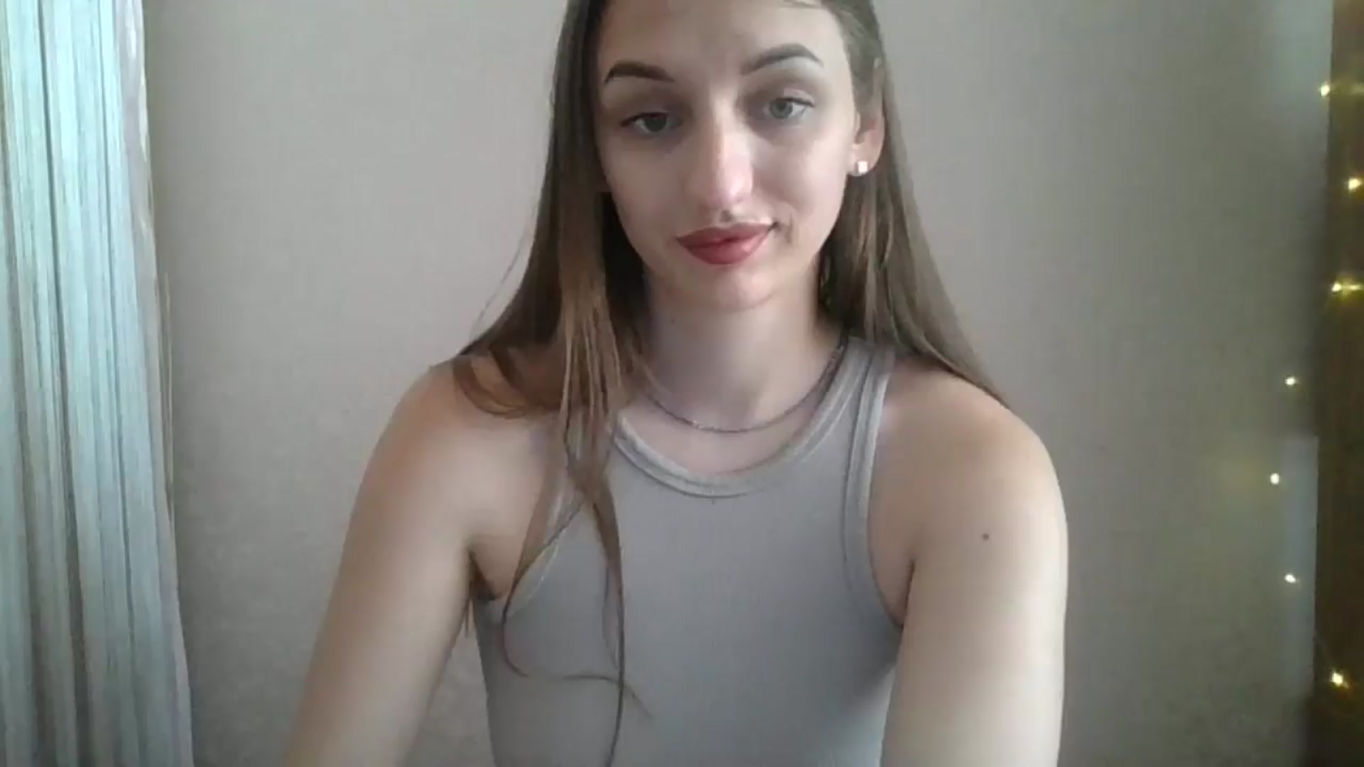 Gallery image thumbnail from SarahMills's myfreecams stream on, 07/19/2025, 11:06 image 3 of 20
