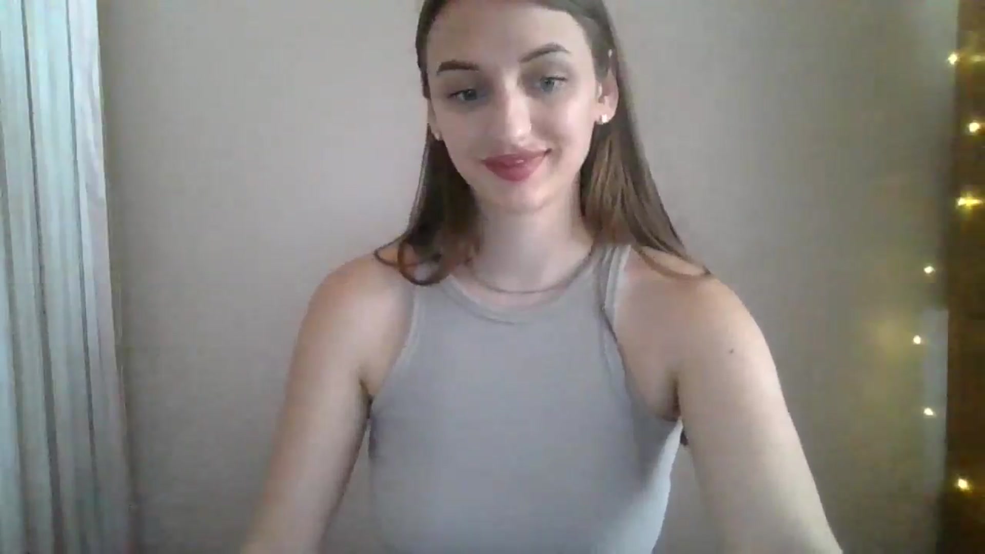 Gallery image thumbnail from SarahMills's myfreecams stream on, 07/19/2025, 12:07 image 15 of 20
