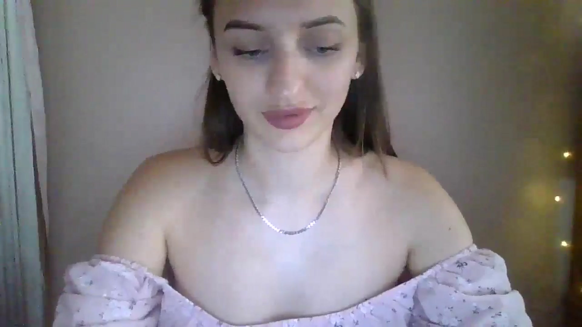 Gallery image thumbnail from SarahMills's myfreecams stream on, 07/20/2025, 14:09 image 14 of 20