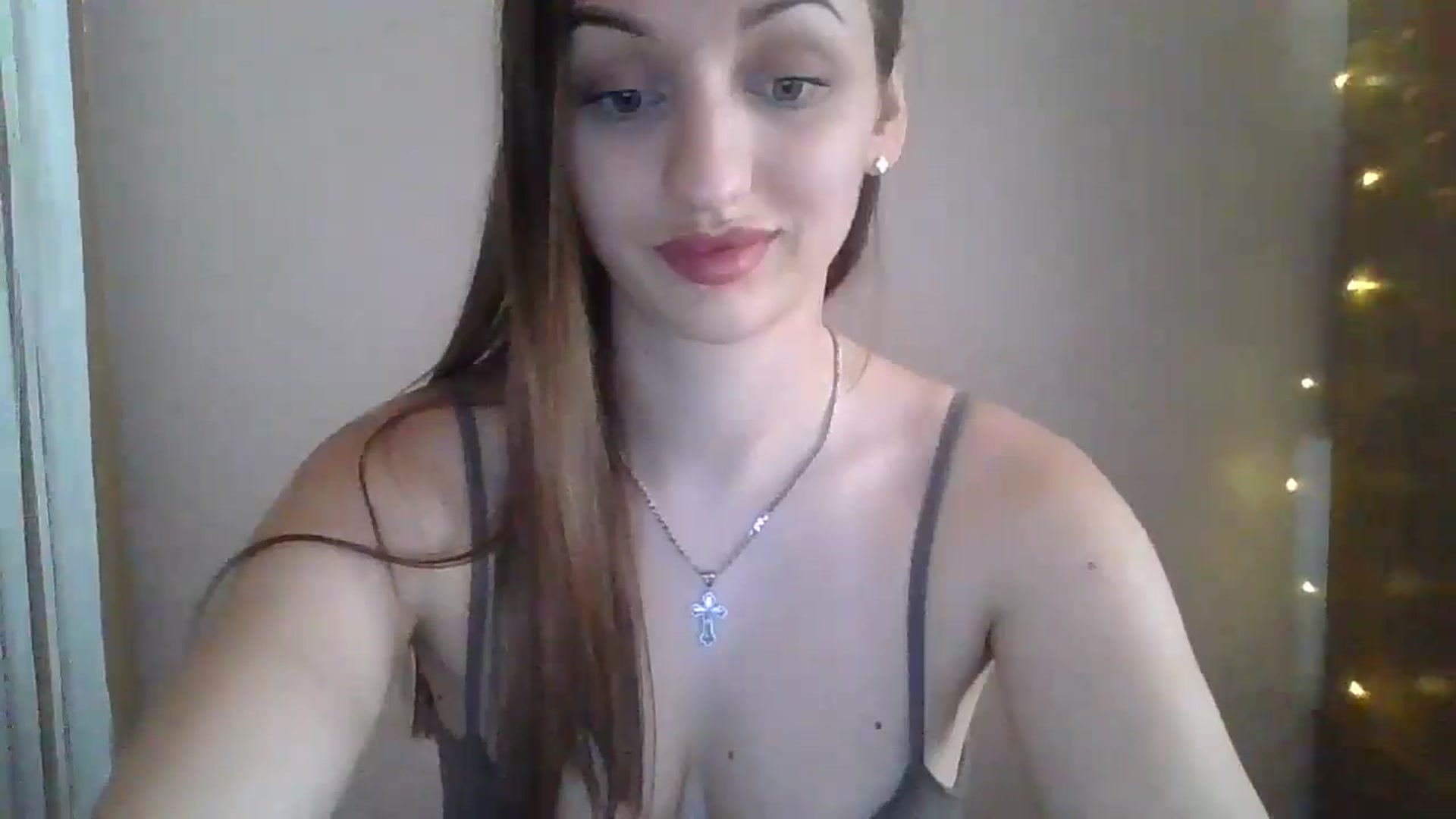 Gallery image thumbnail from SarahMills's myfreecams stream on, 07/21/2025, 12:01 image 17 of 20