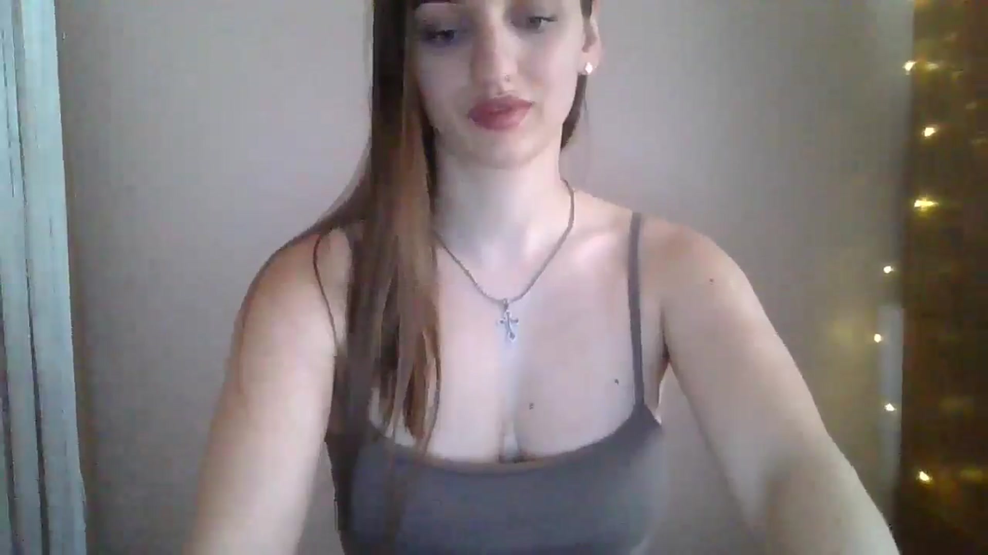 Gallery image thumbnail from SarahMills's myfreecams stream on, 07/21/2025, 12:01 image 15 of 20