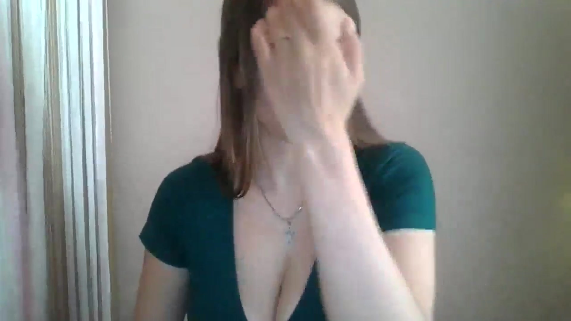 Gallery image thumbnail from SarahMills's myfreecams stream on, 07/27/2025, 10:46 image 17 of 20