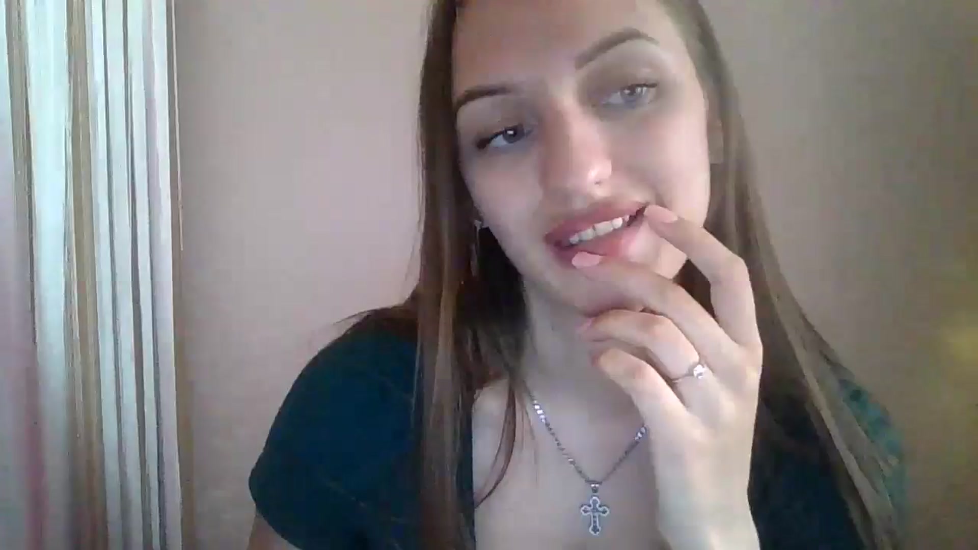 Gallery image thumbnail from SarahMills's myfreecams stream on, 07/27/2025, 12:49 image 15 of 20