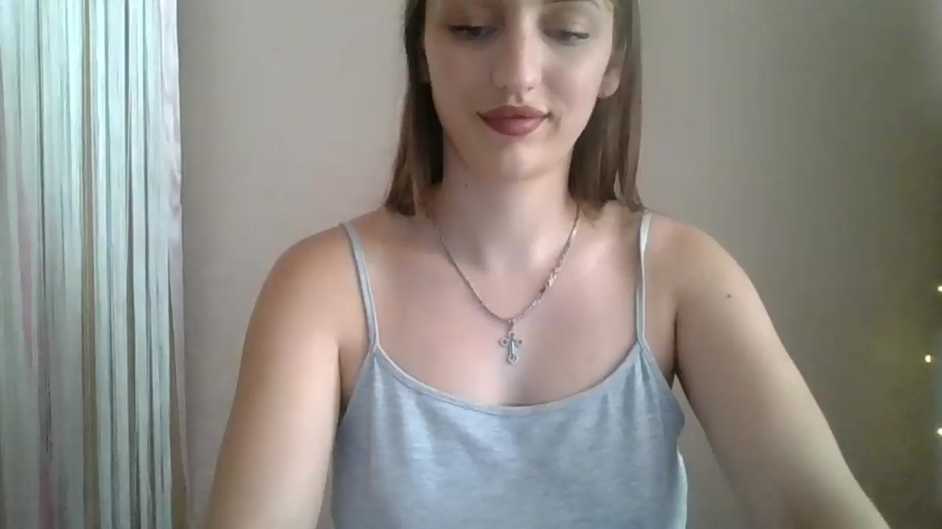 Gallery image thumbnail from SarahMills's myfreecams stream on, 07/28/2025, 11:01 image 10 of 20