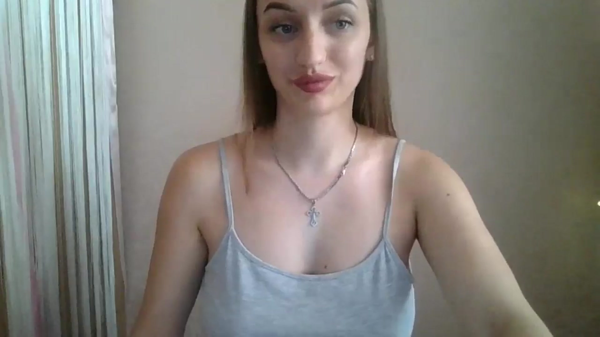Gallery image thumbnail from SarahMills's myfreecams stream on, 07/28/2025, 11:46 image 18 of 20