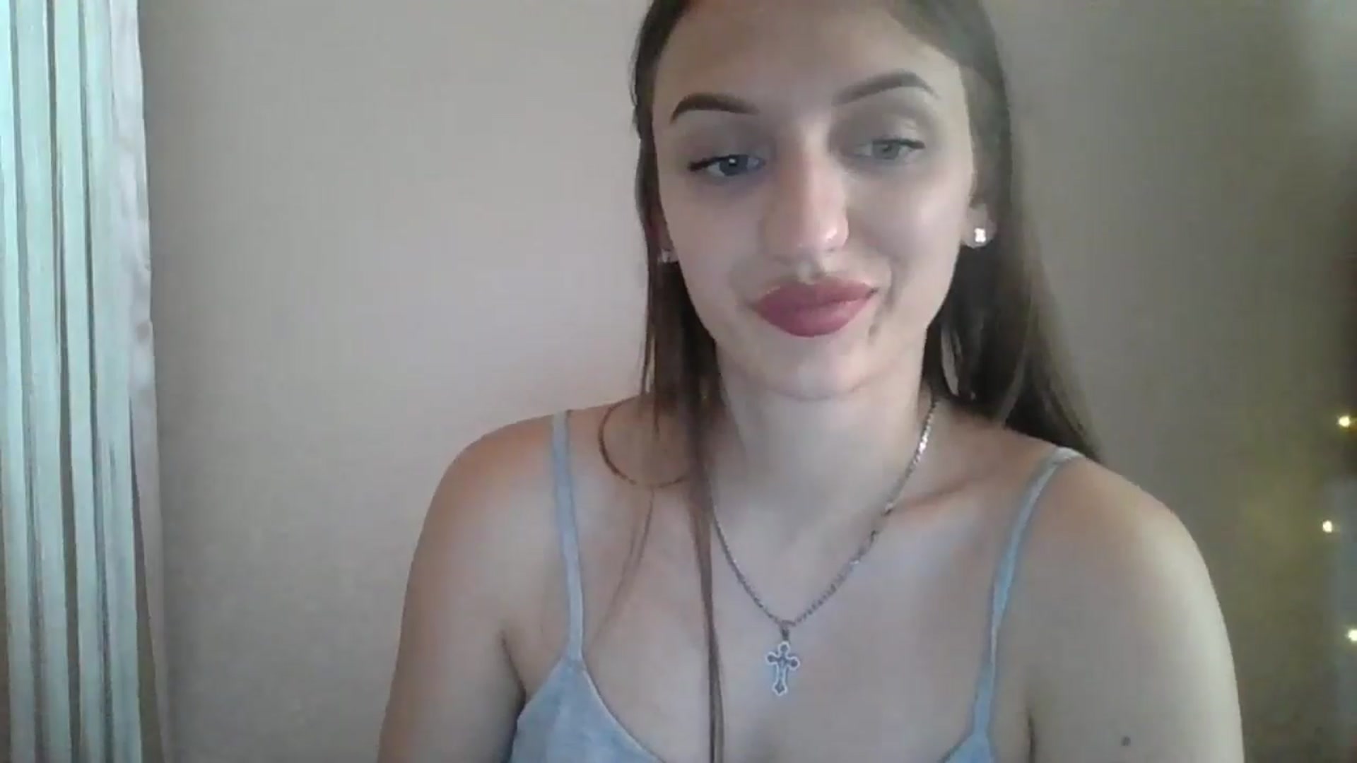 Gallery image thumbnail from SarahMills's myfreecams stream on, 07/28/2025, 12:53 image 10 of 20