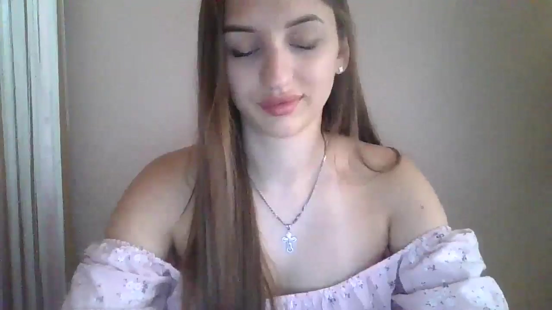 Gallery image thumbnail from SarahMills's myfreecams stream on, 07/31/2025, 08:36 image 16 of 20