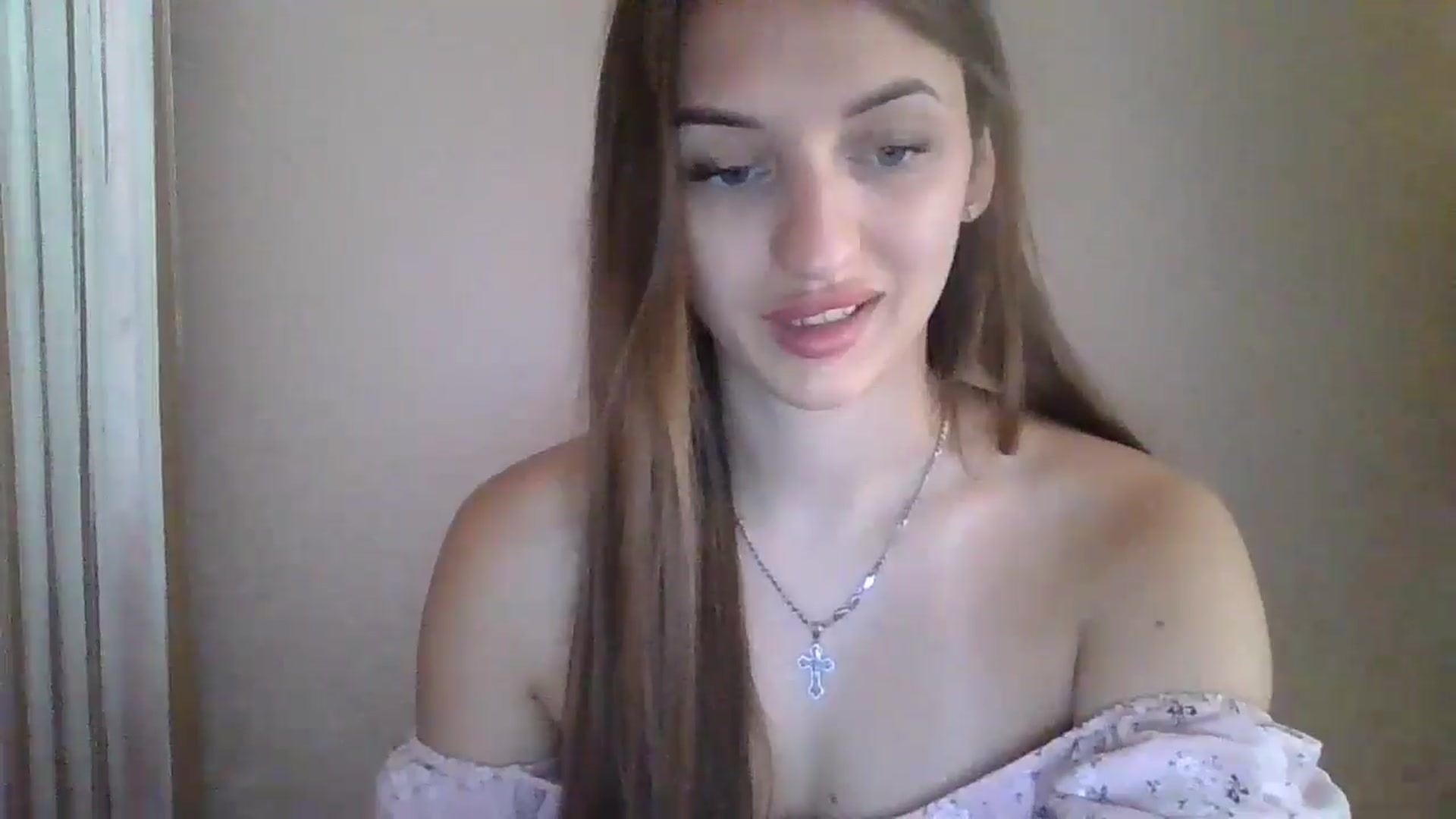Gallery image thumbnail from SarahMills's myfreecams stream on, 07/31/2025, 08:36 image 12 of 20