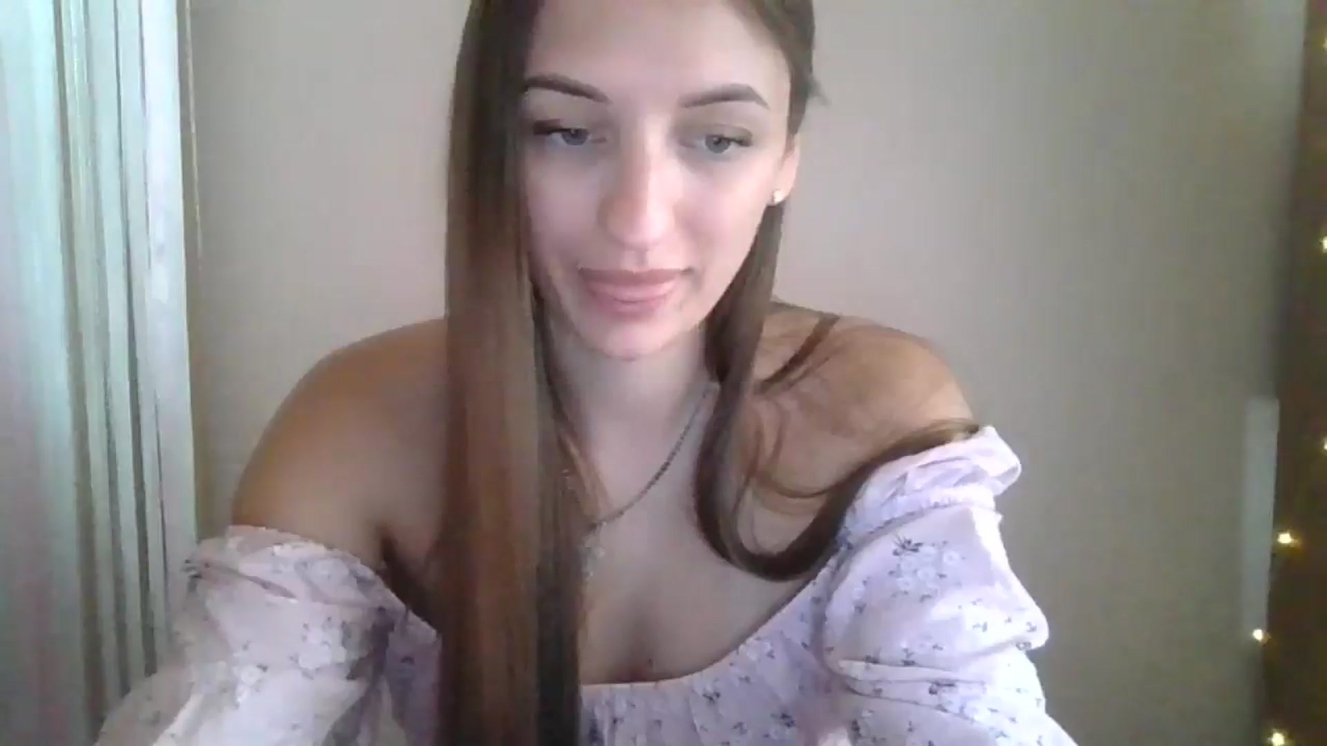 Gallery image thumbnail from SarahMills's myfreecams stream on, 07/31/2025, 10:05 image 3 of 20