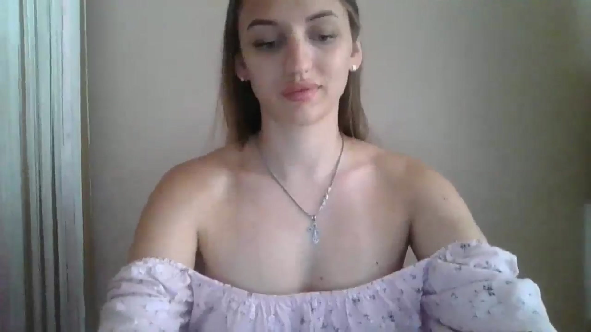 Gallery image thumbnail from SarahMills's myfreecams stream on, 07/31/2025, 11:04 image 17 of 20