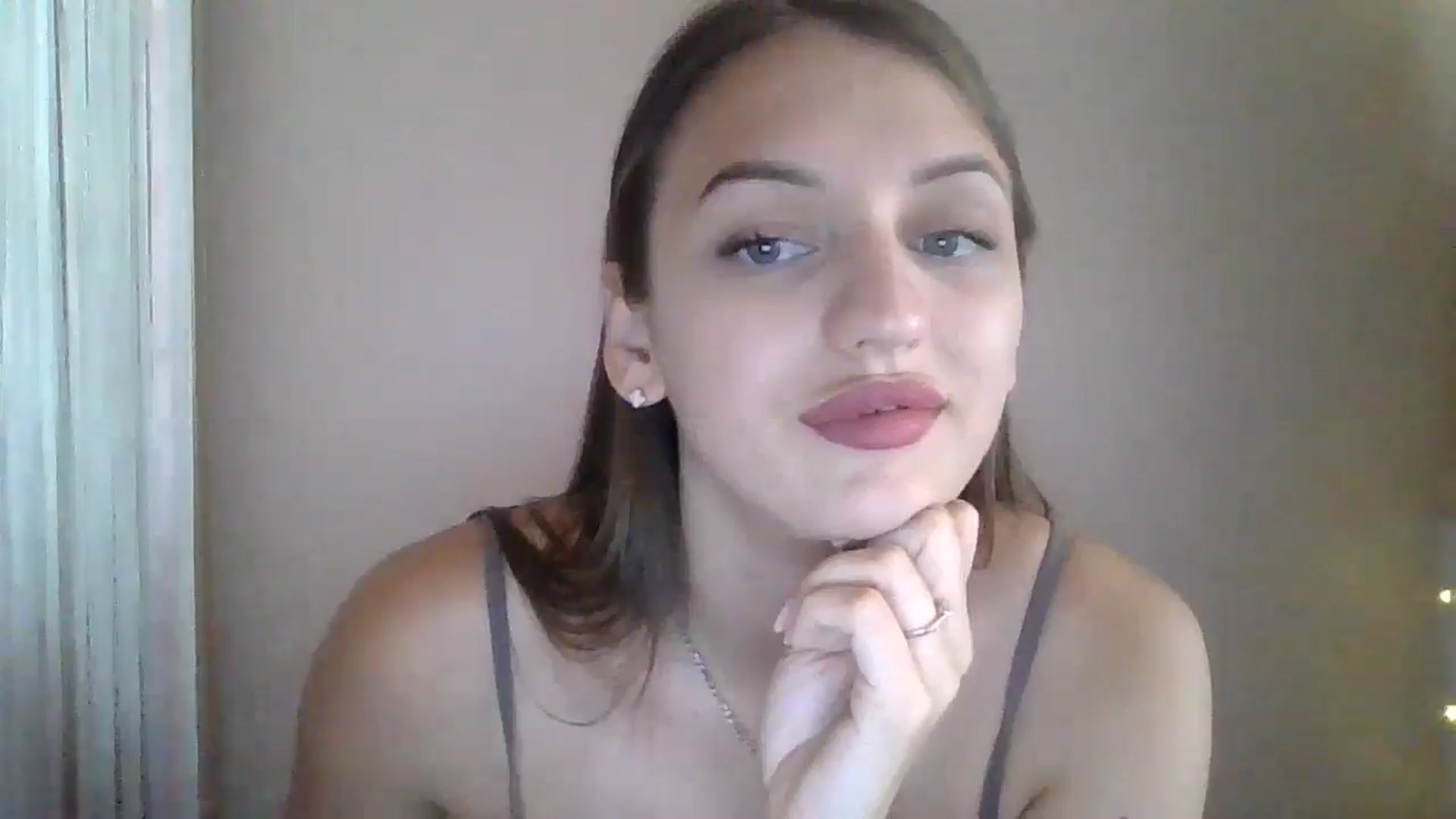 Gallery image thumbnail from SarahMills's myfreecams stream on, 08/02/2025, 14:06 image 15 of 20