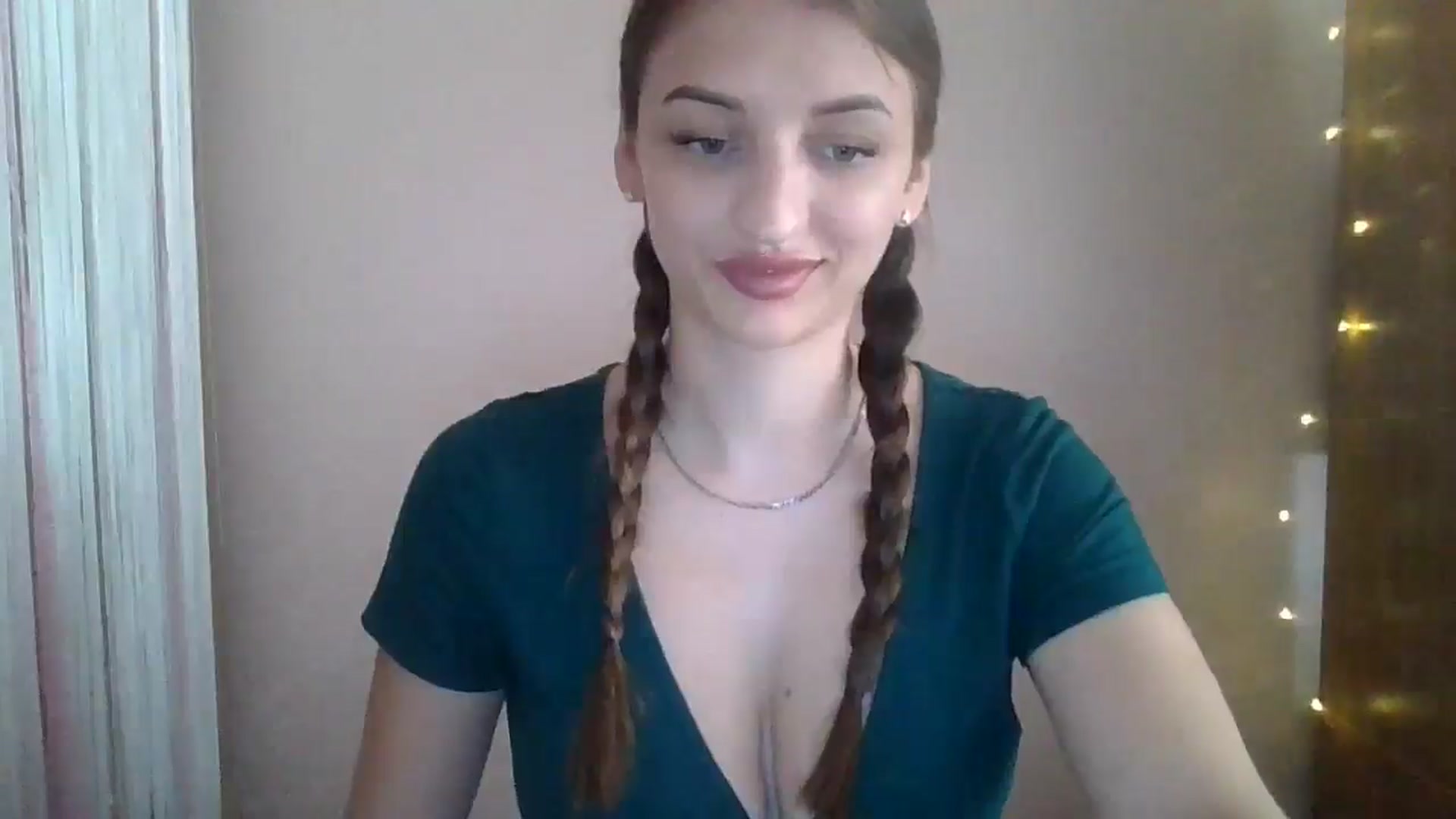 Gallery image thumbnail from SarahMills's myfreecams stream on, 08/04/2025, 09:13 image 9 of 20