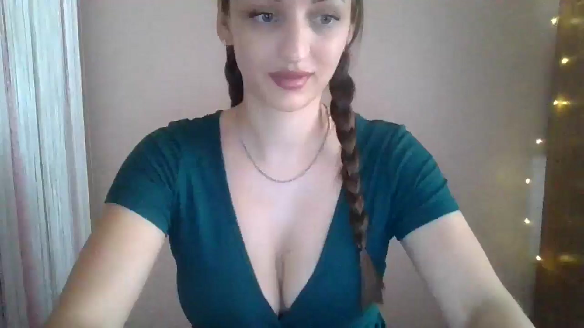 Gallery image thumbnail from SarahMills's myfreecams stream on, 08/04/2025, 09:13 image 7 of 20