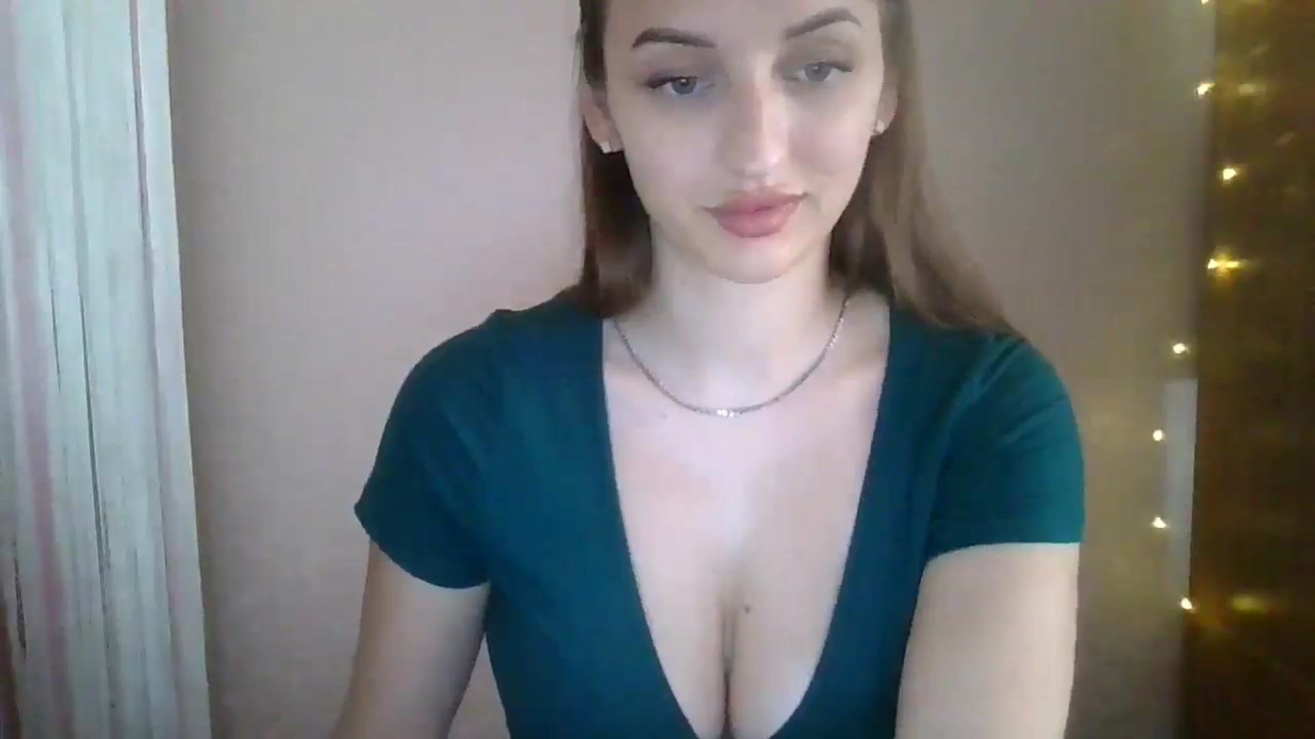 Gallery image thumbnail from SarahMills's myfreecams stream on, 08/04/2025, 10:48 image 4 of 20