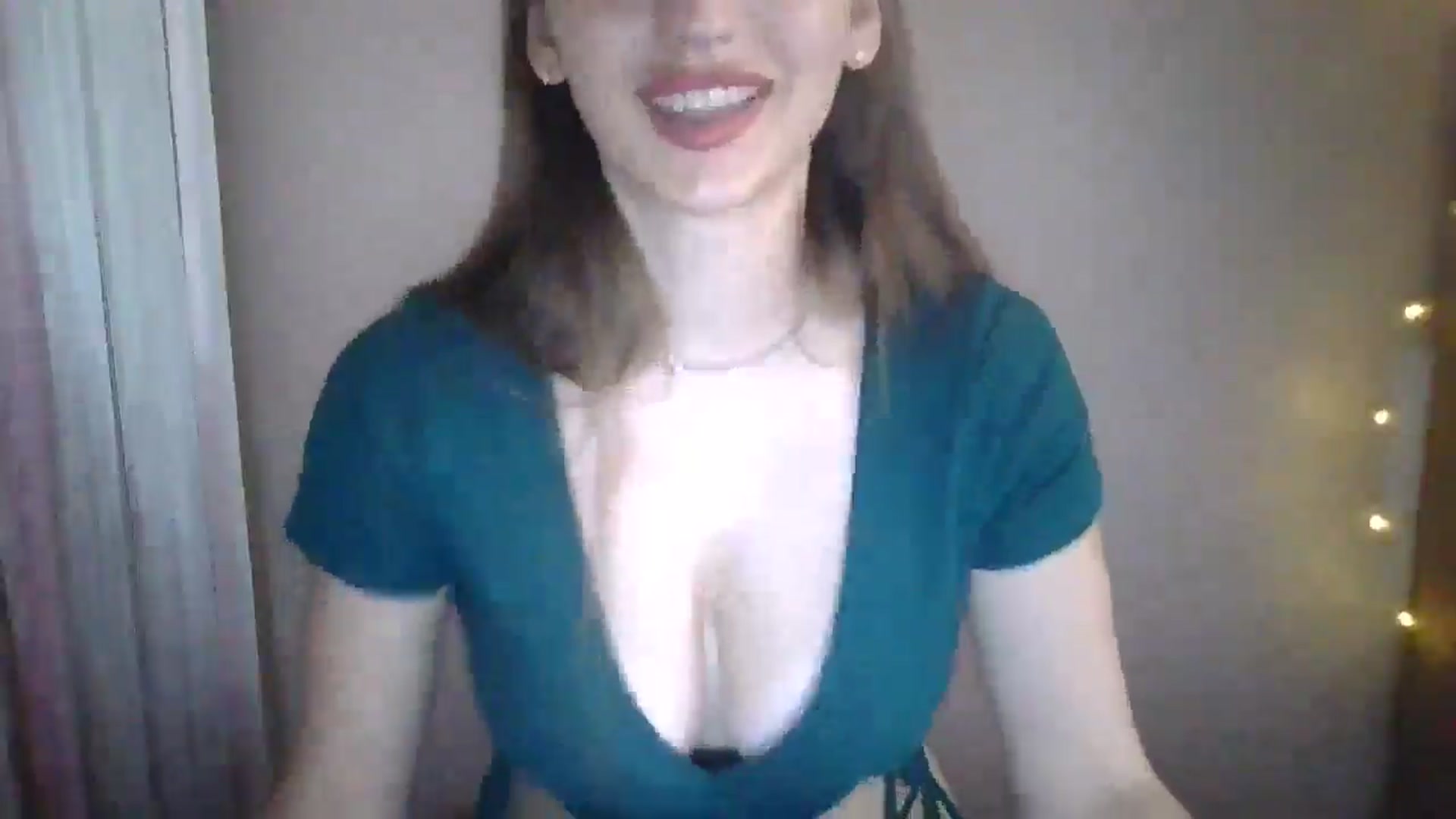 Gallery image thumbnail from SarahMills's myfreecams stream on, 08/04/2025, 12:44 image 14 of 20