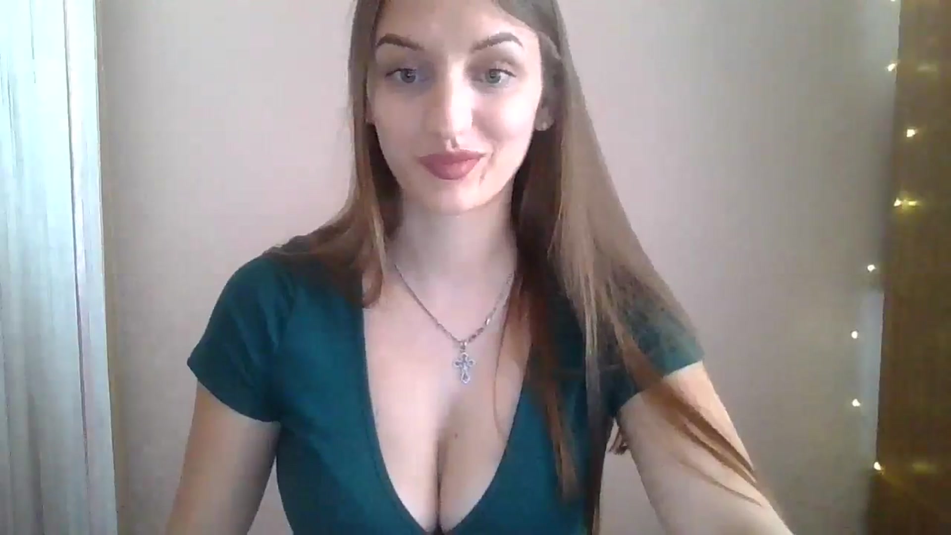 Gallery image thumbnail from SarahMills's myfreecams stream on, 08/07/2025, 10:18 image 18 of 20