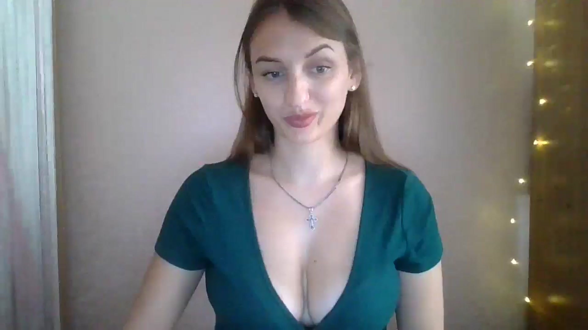 Gallery image thumbnail from SarahMills's myfreecams stream on, 08/07/2025, 12:00 image 16 of 20
