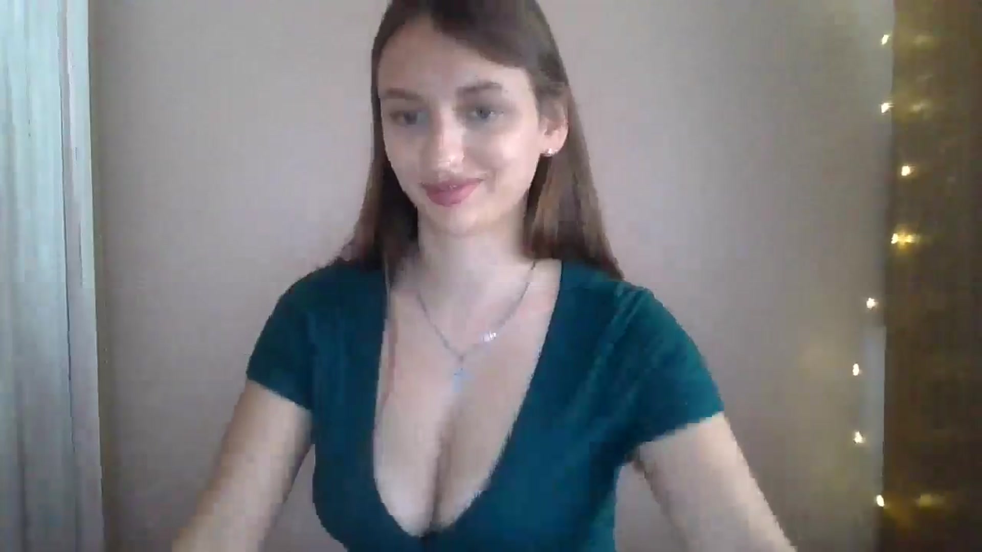 Gallery image thumbnail from SarahMills's myfreecams stream on, 08/07/2025, 12:00 image 8 of 20