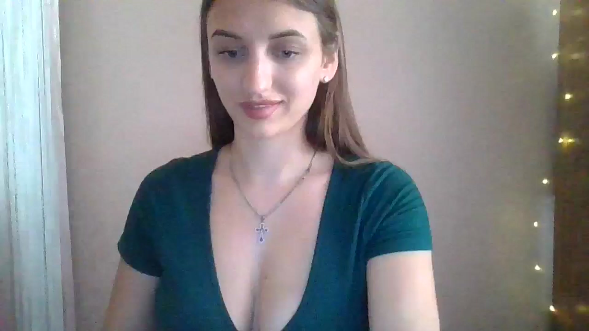 Gallery image thumbnail from SarahMills's myfreecams stream on, 08/07/2025, 13:03 image 17 of 20