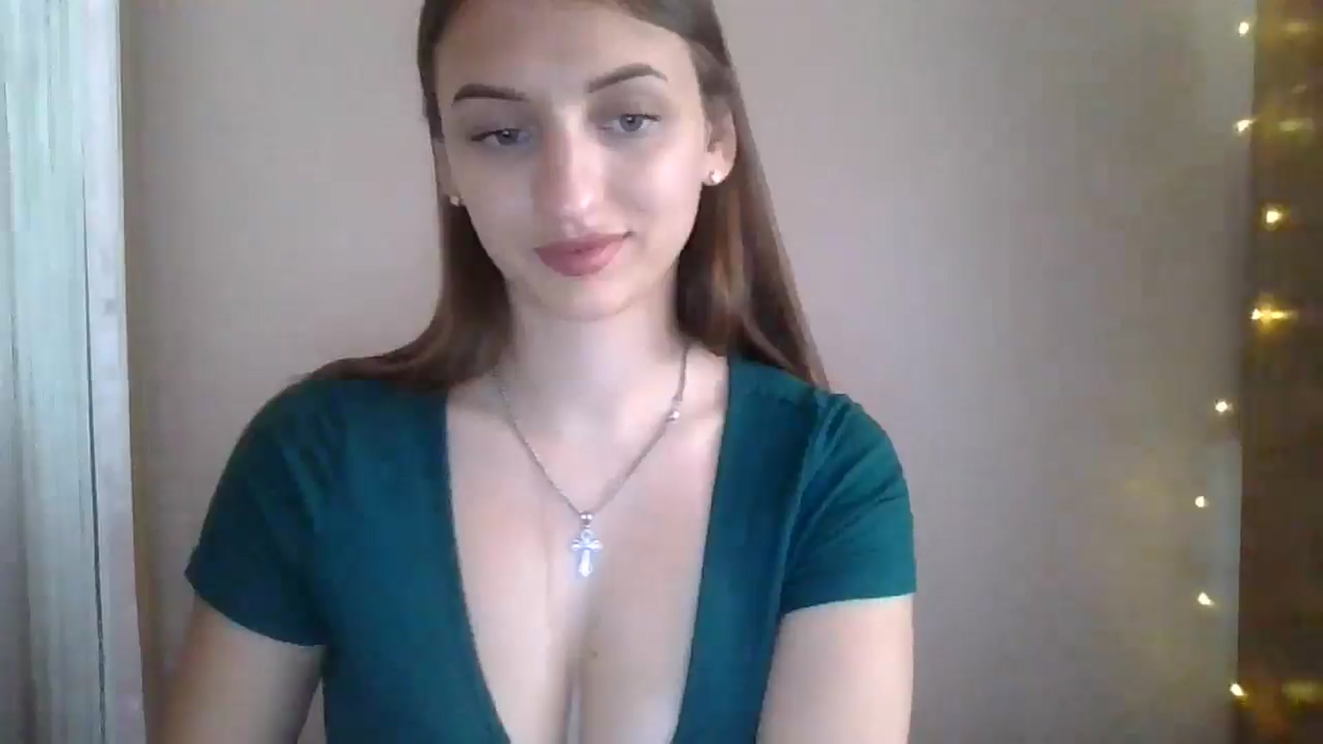 Gallery image thumbnail from SarahMills's myfreecams stream on, 08/07/2025, 13:03 image 10 of 20