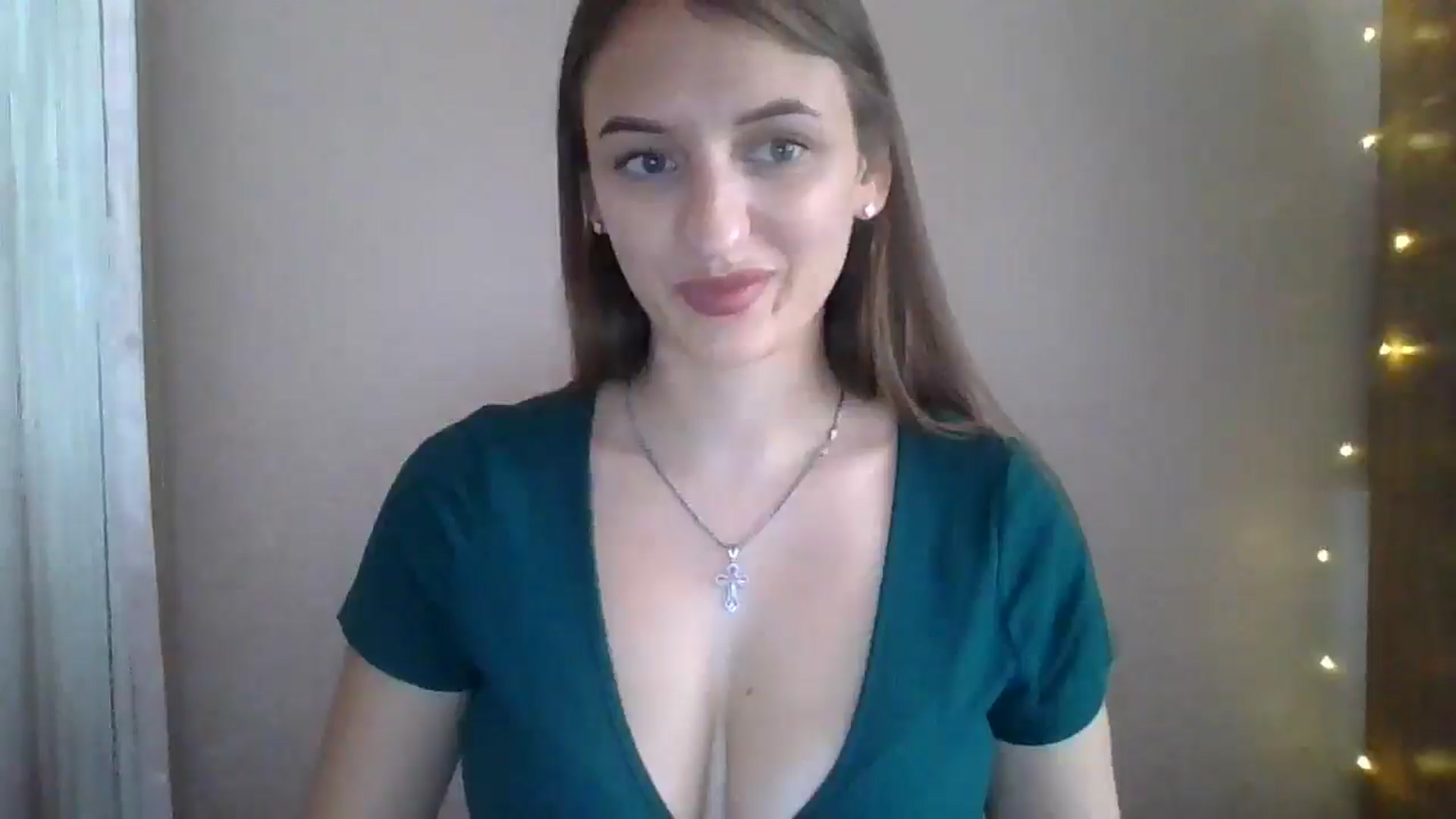 Gallery image thumbnail from SarahMills's myfreecams stream on, 08/07/2025, 13:03 image 19 of 20