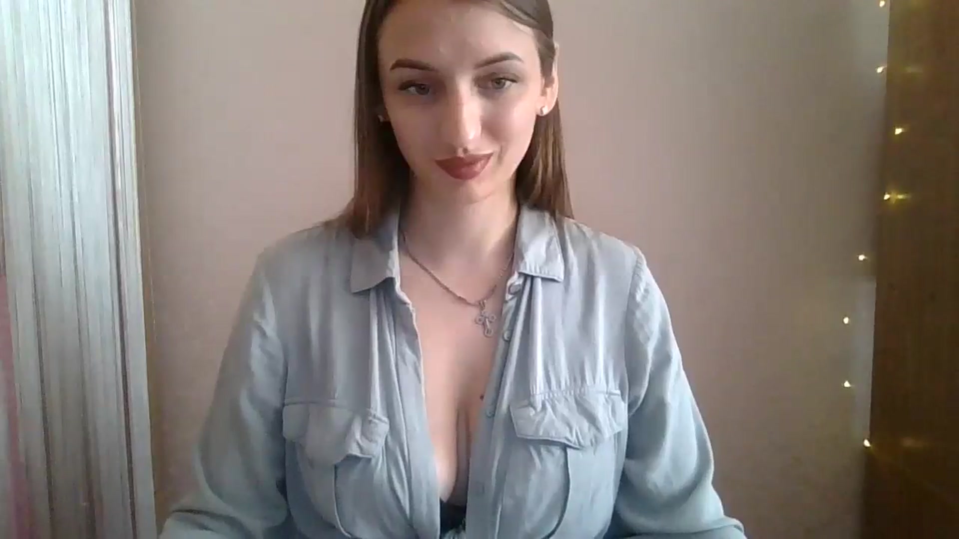 Gallery image thumbnail from SarahMills's myfreecams stream on, 08/08/2025, 10:47 image 19 of 20